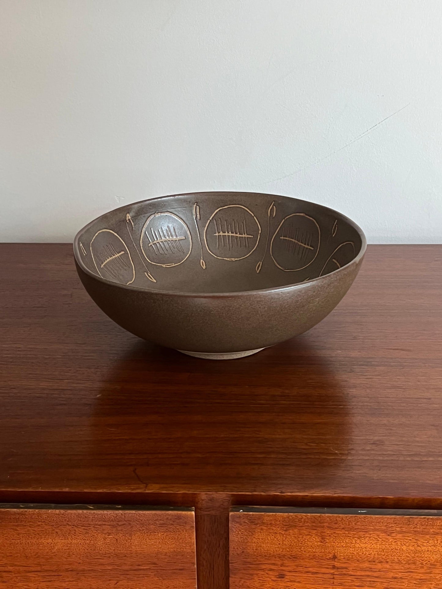 Frisman Vintage Large Martz Centerpiece Bowl by Jane and Gordon Martz, Marshall Studios, Ceramic