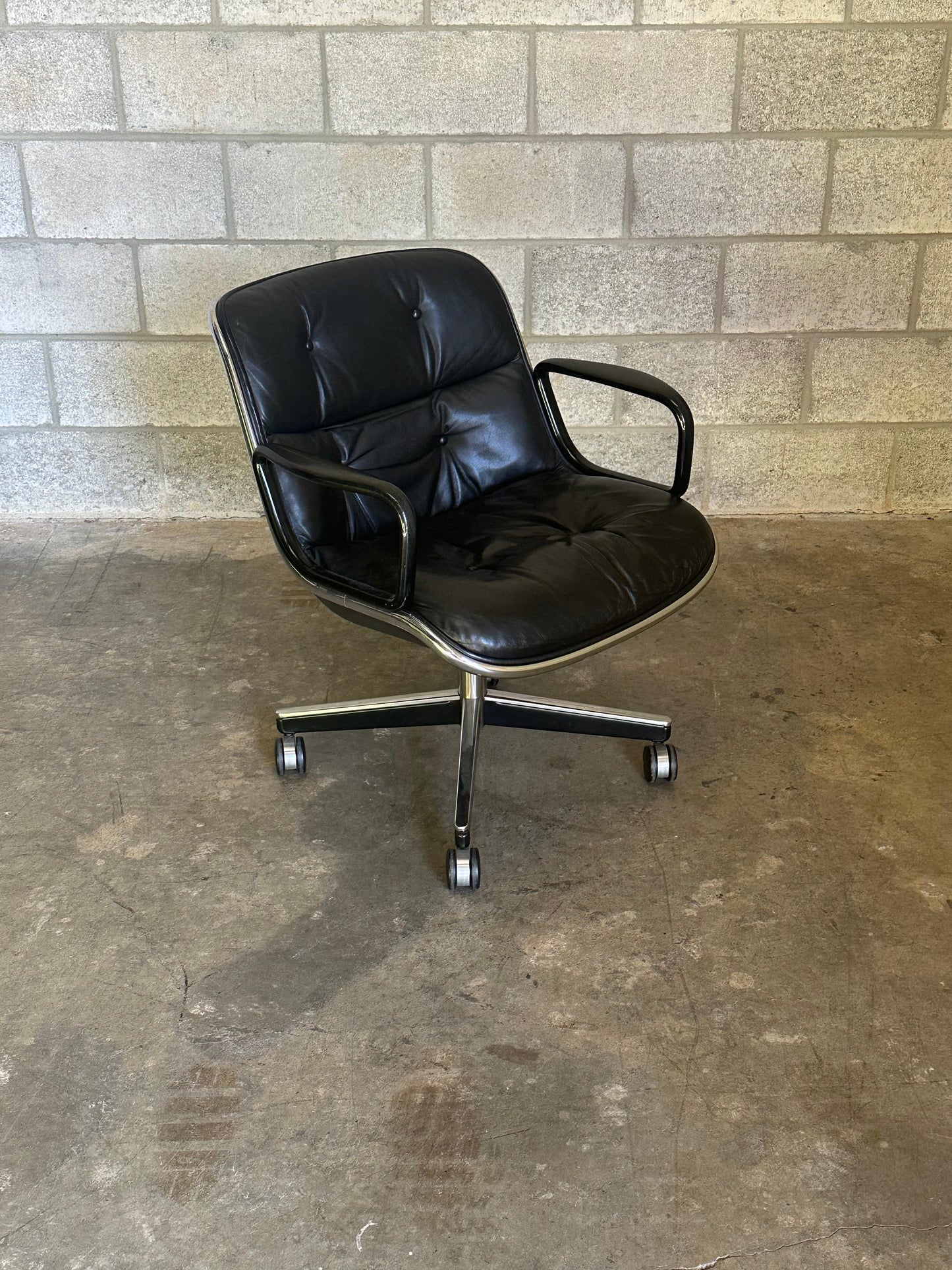 Frisman Vintage 1970s Charles Pollock for Knoll Office Desk Chair