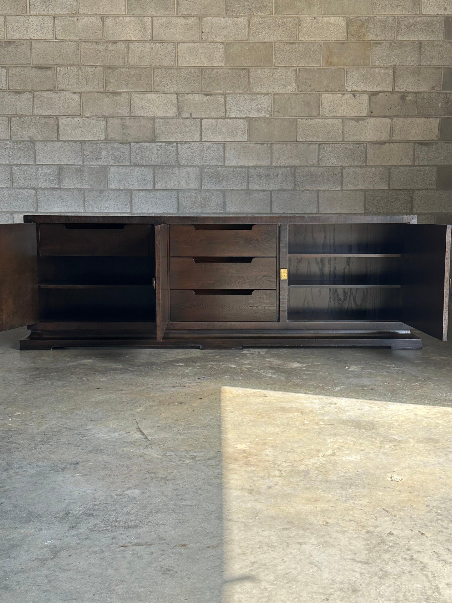 Frisman Vintage Tommi Parzinger Credenza/ Sideboard for Charak Modern