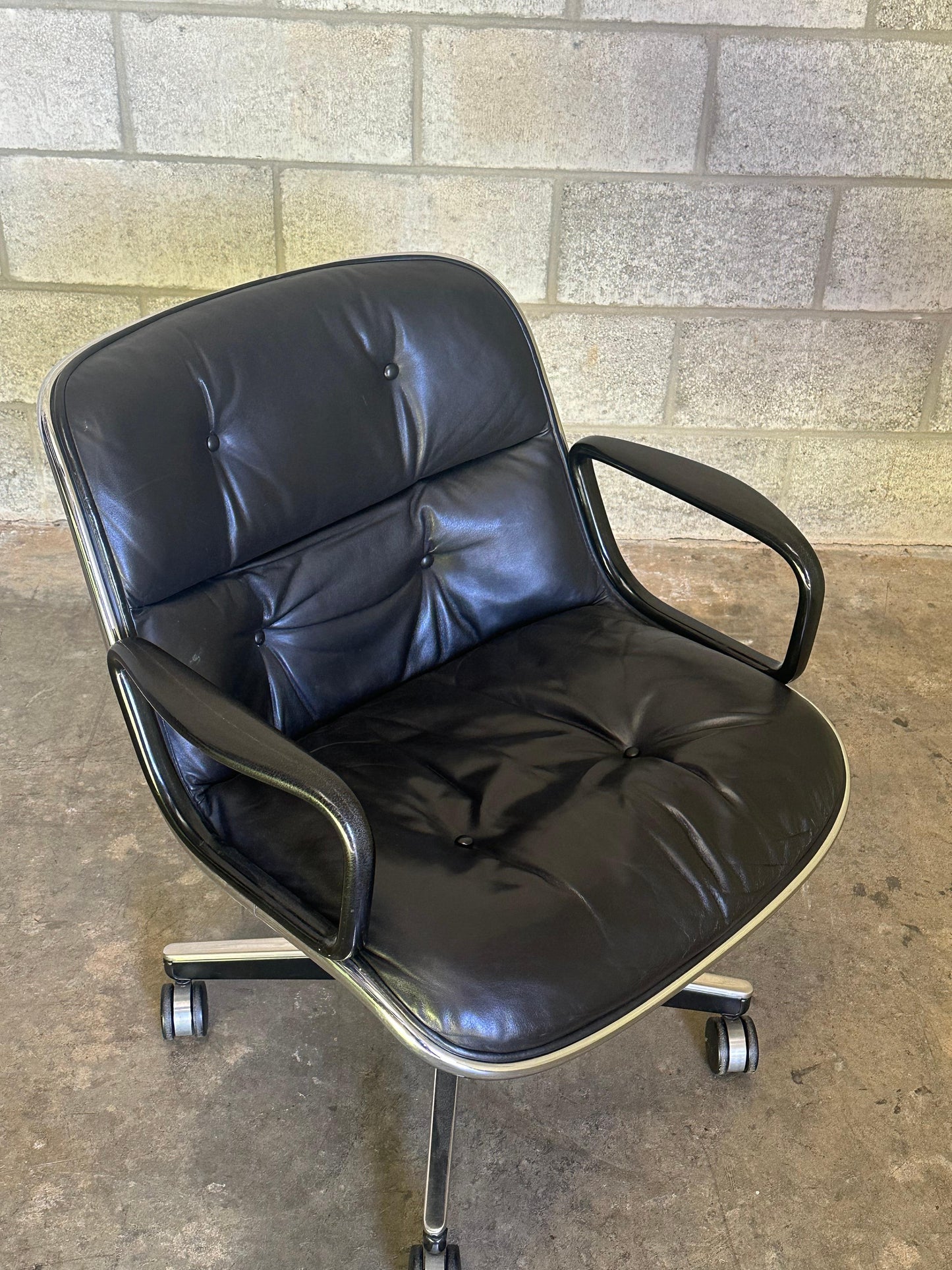 Frisman Vintage 1970s Charles Pollock for Knoll Office Desk Chair
