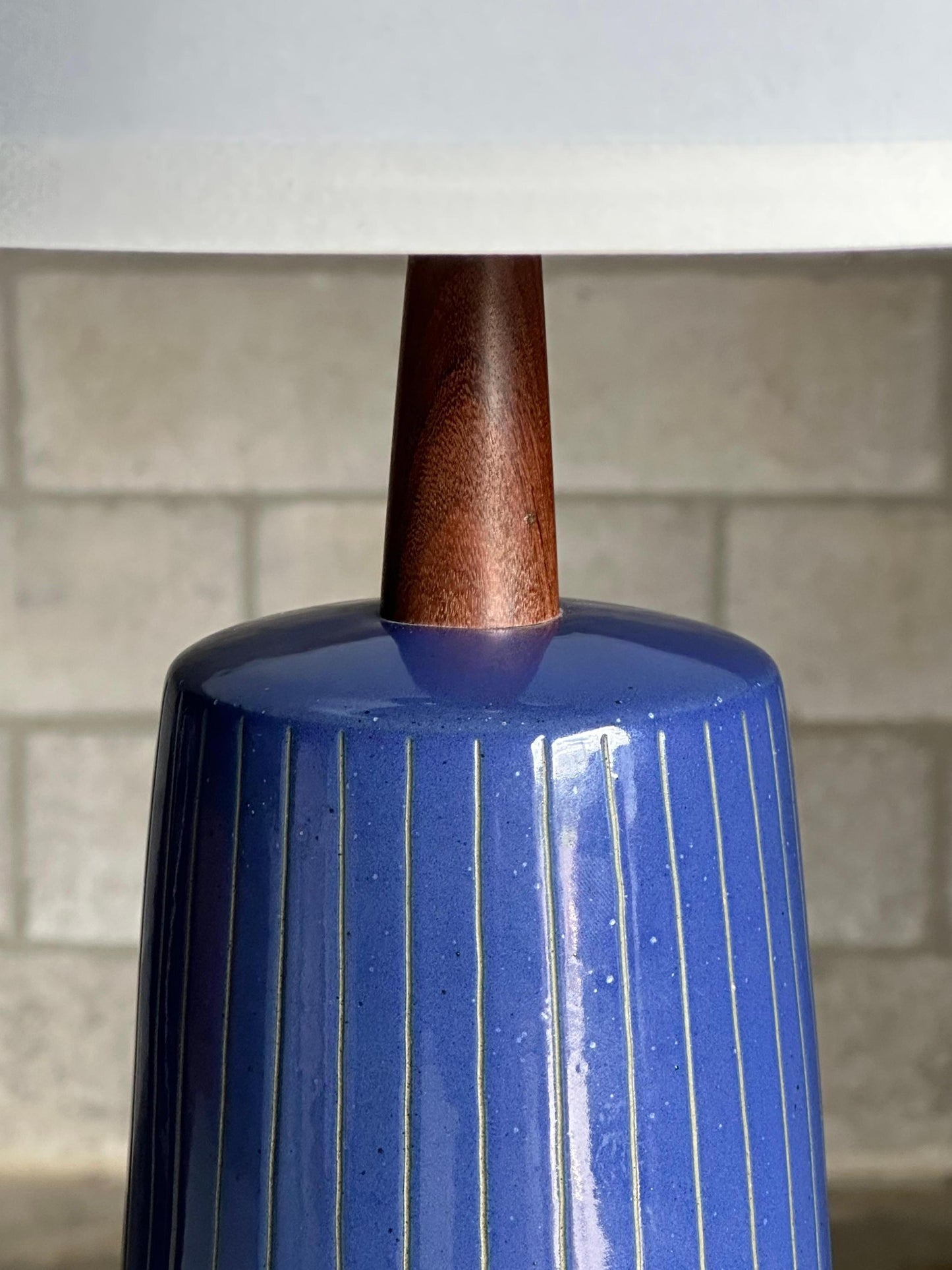 Frisman Vintage Martz Lamp by Jane and Gordon Martz/ Marshall Studios, ceramic and walnut