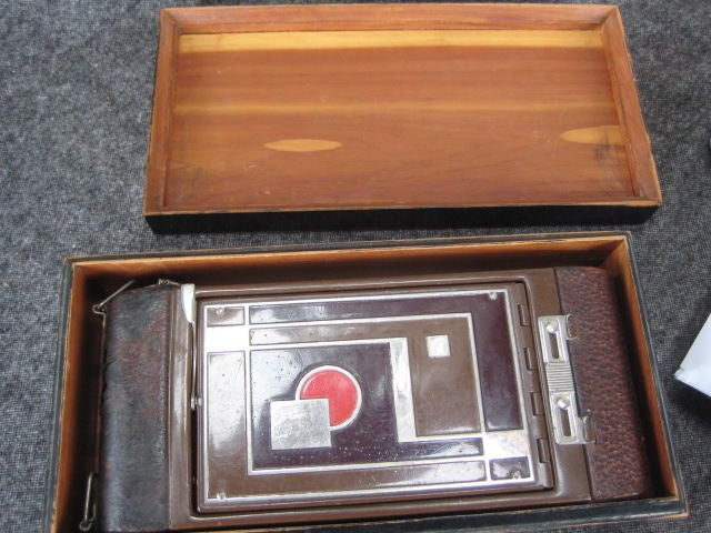 Frisman Vintage Walter Dorwin Teague Kodak Gift Camera #1A and Case