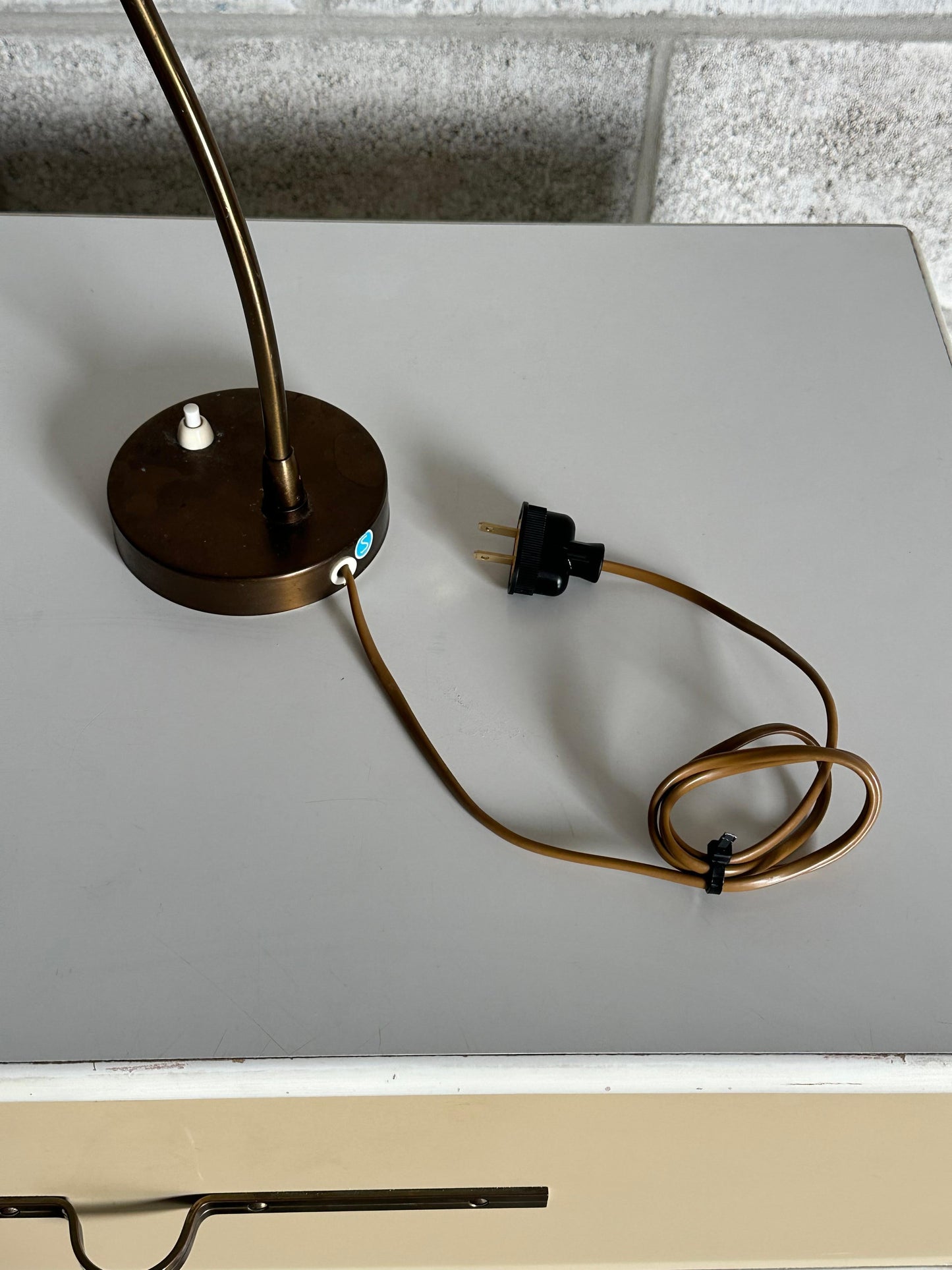 Frisman Vintage 1940s Swedish Modern Brass Desk or Banker/ Table Lamp by Asea