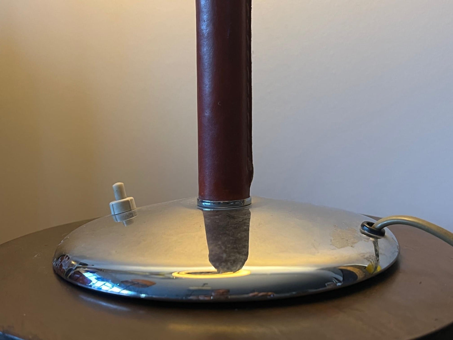 Frisman Vintage Elegant Desk Lamp in Red Leather and Parchment Shade