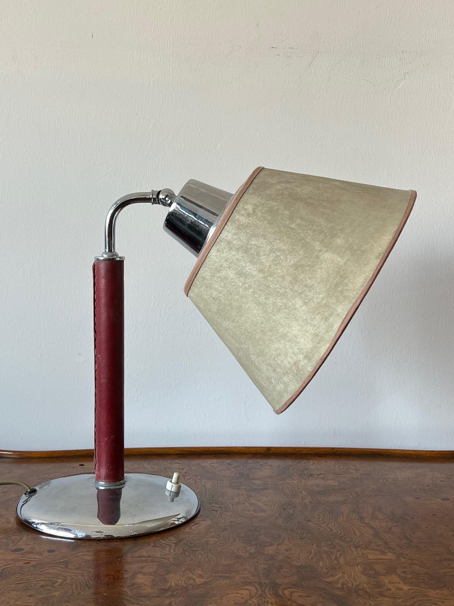Frisman Vintage Elegant Desk Lamp in Red Leather and Parchment Shade