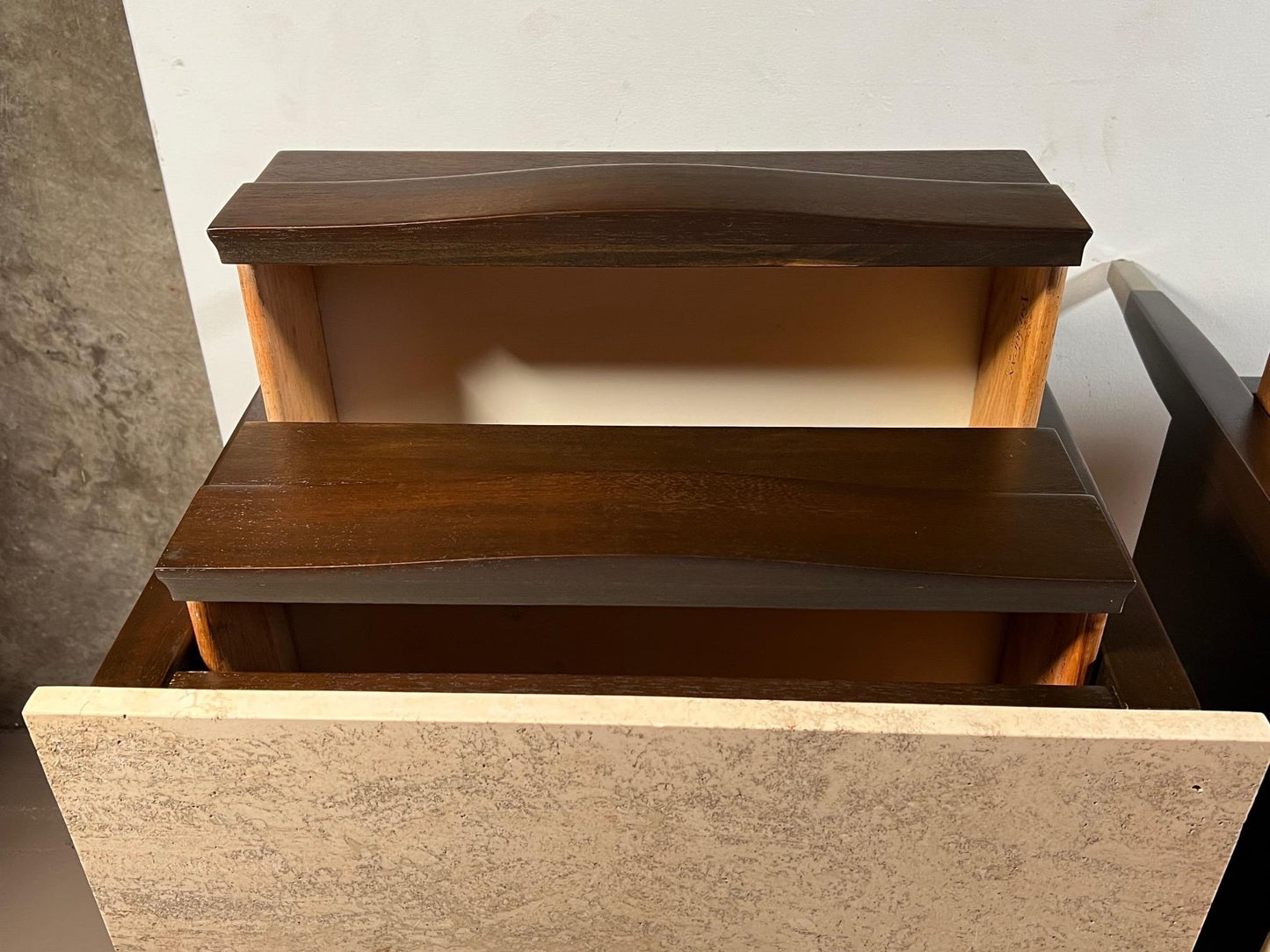 Frisman Vintage Elegant Night Stands by American of Martinsville with Bowed Fronts