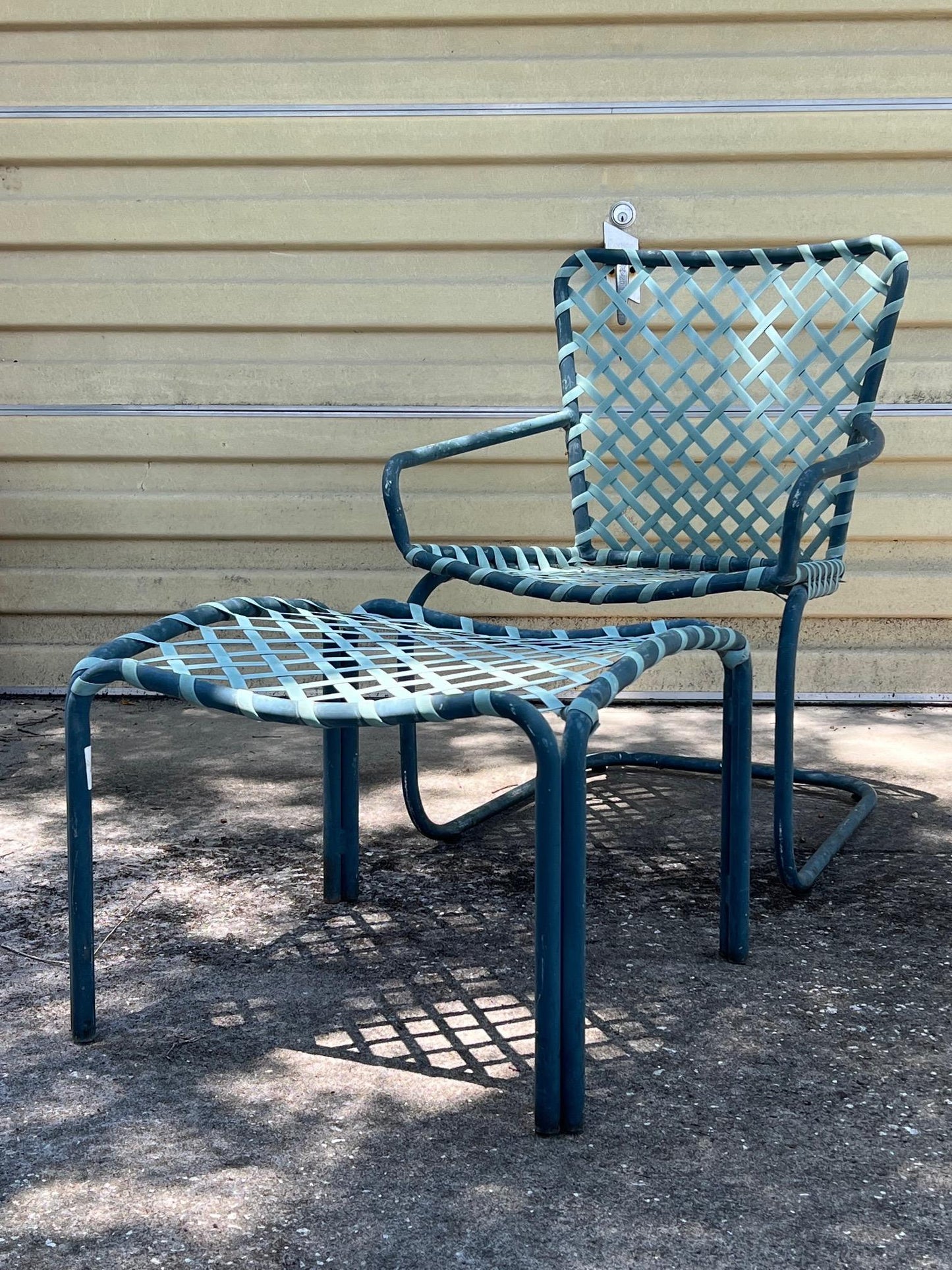 Frisman Vintage Brown Jordan Patio Pieces