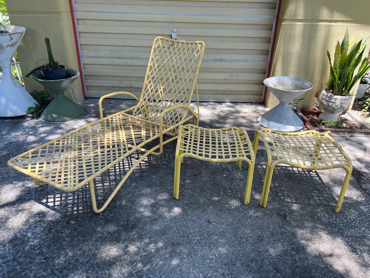 Frisman Vintage Brown Jordan Patio Pieces