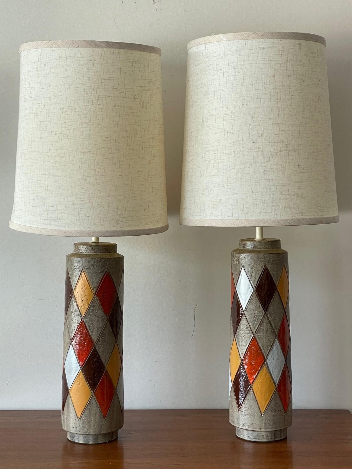 Frisman Vintage Pair of Aldo Londi Bitossi Cermaic Lamps Harlequin Pattern