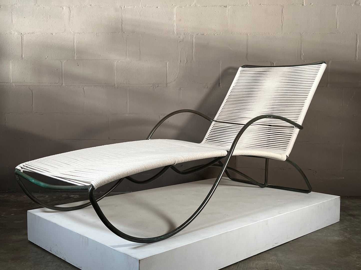 Frisman Vintage Bronze Chaise by Walter Lamb for Brown Jordan ca' 1950's