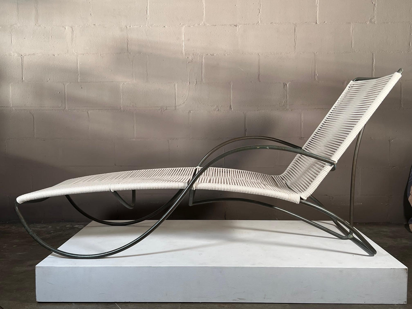 Frisman Vintage Bronze Chaise by Walter Lamb for Brown Jordan ca' 1950's
