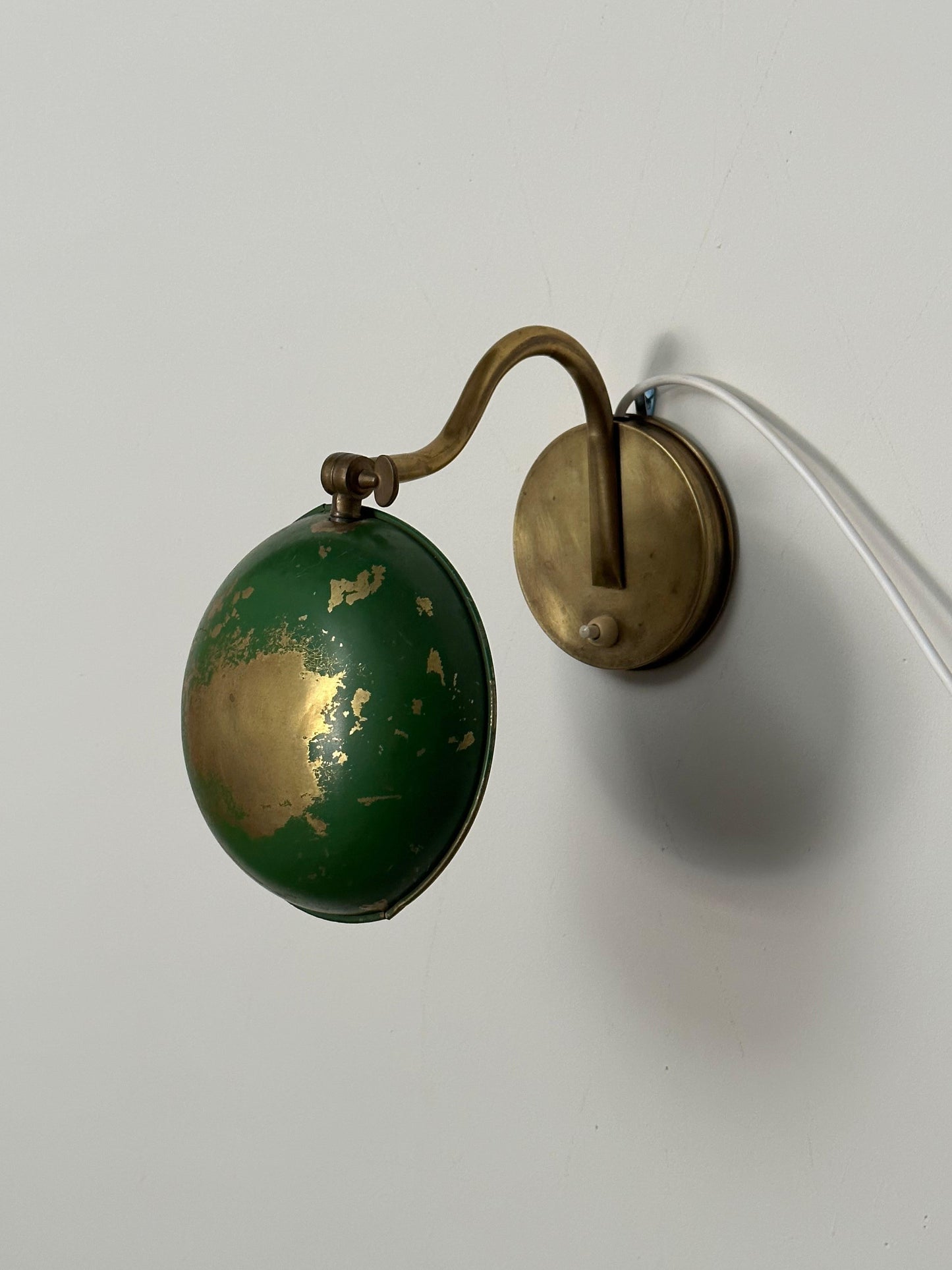 Frisman Vintage 1940s Swedish Modern Organic Wall/ Table Lamp by Asea, Brass and Paint