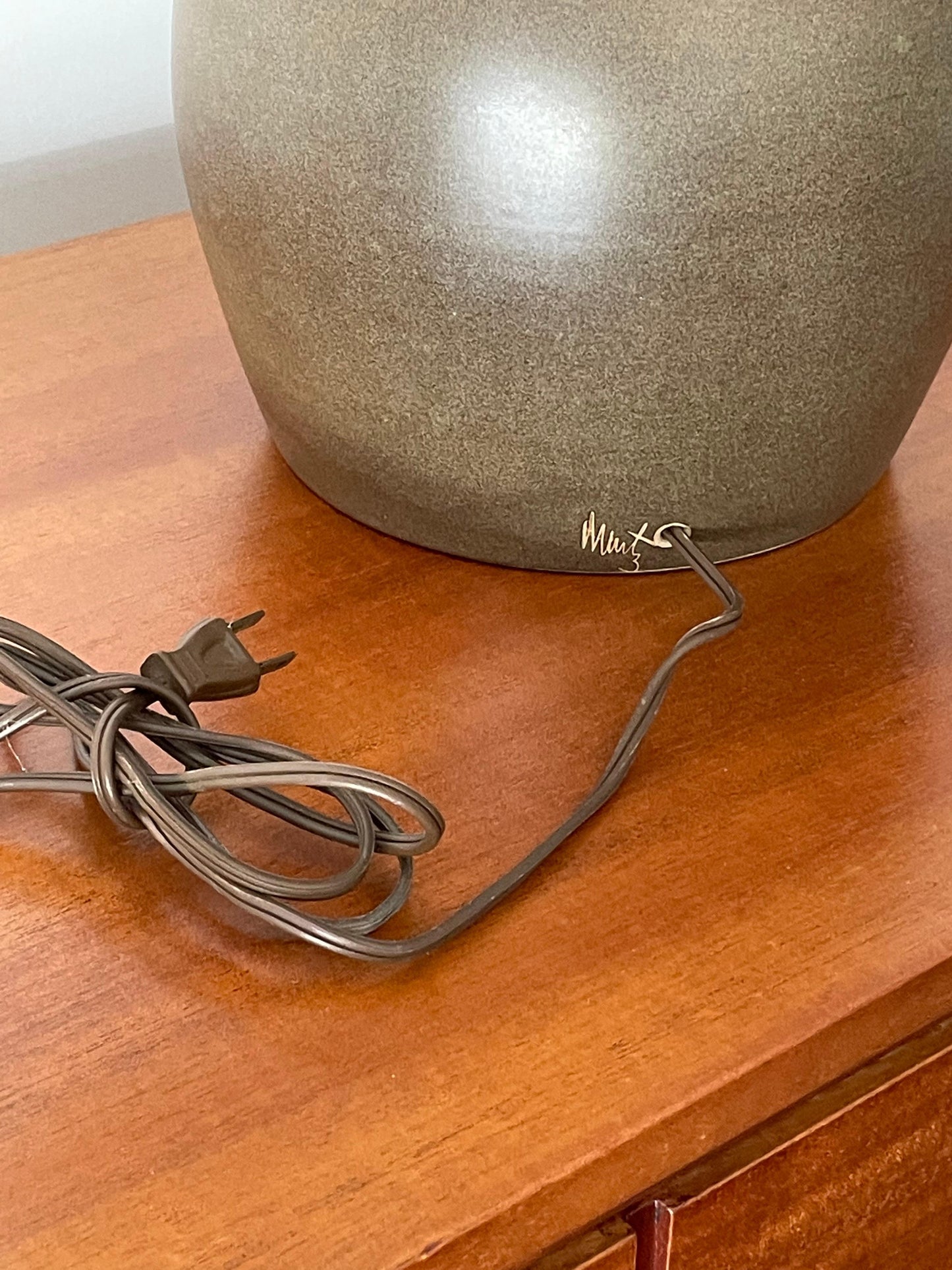 Frisman Vintage Jane and Gordon Martz Table Lamp, Ceramic and Walnut