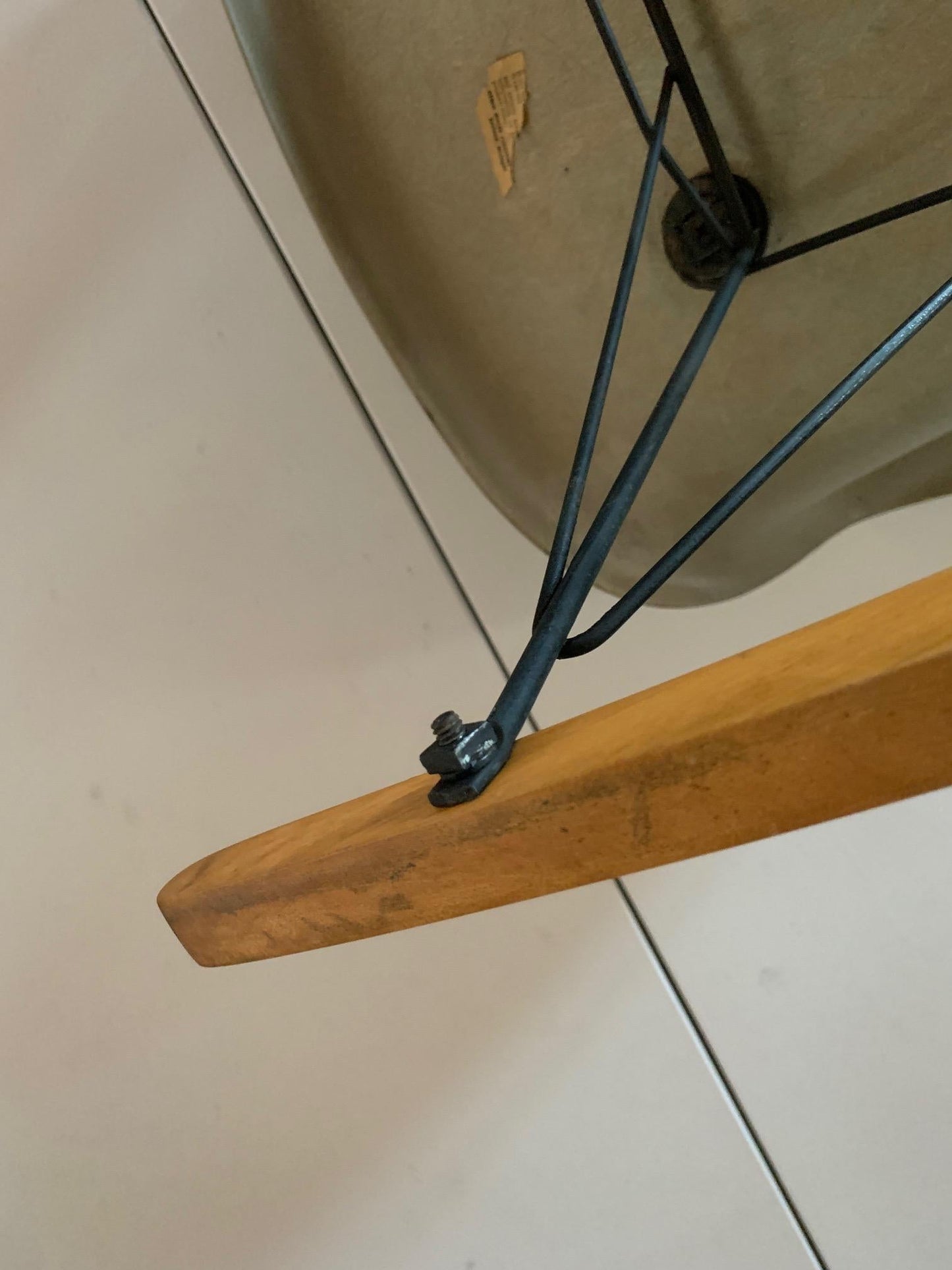 Frisman Vintage Charles Eames Classic RAR Rocking Chair Herman Miller Greige