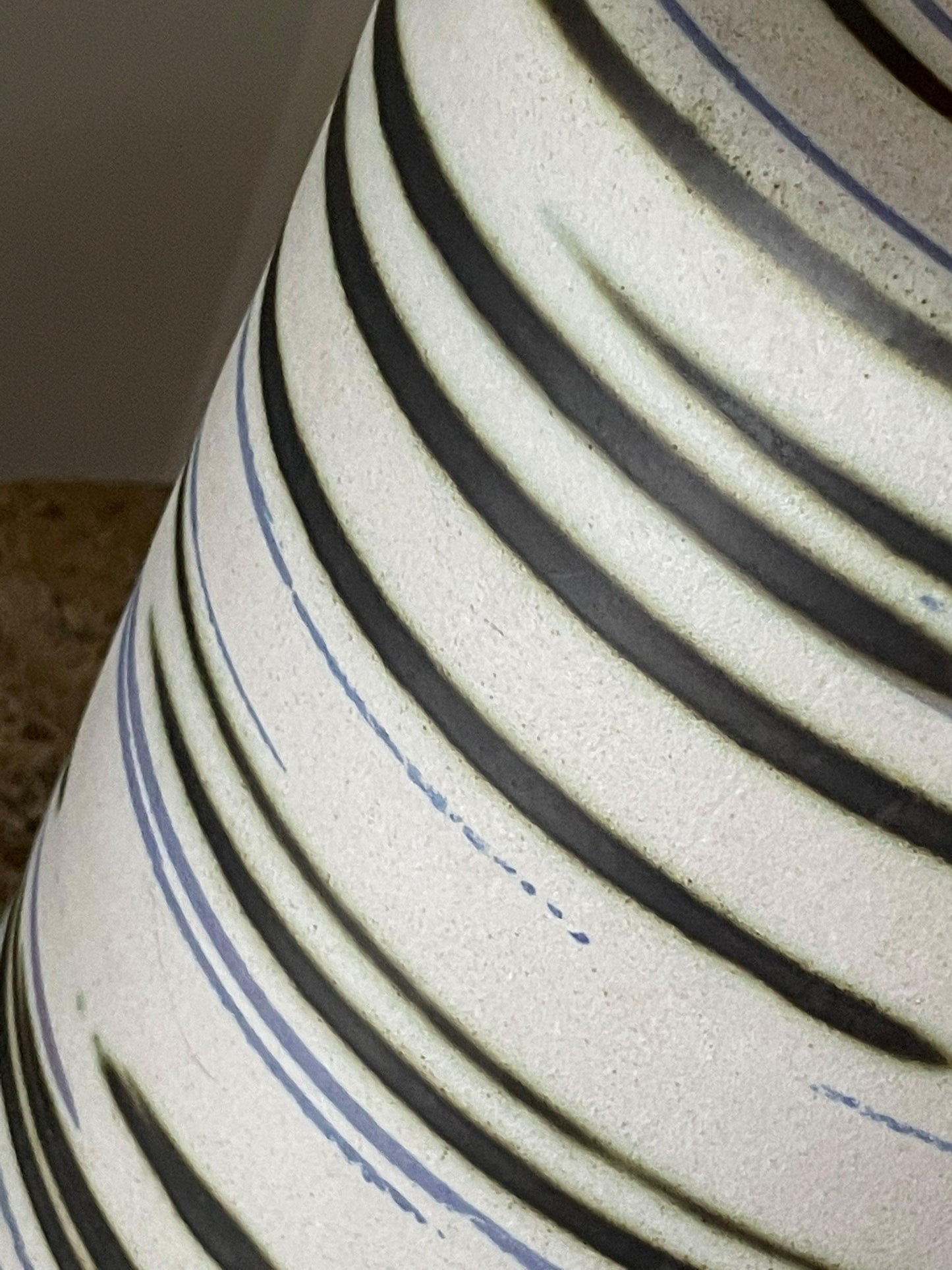Frisman Vintage Large Ceramic Martz Table Lamp by Jane and Gordon Martz for Marshall Studios
