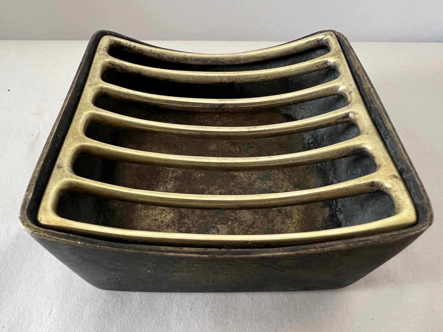 Frisman Vintage Sculptural Werkstätte Hagenauer Modernist Brass Ashtray, Austria, 1950s