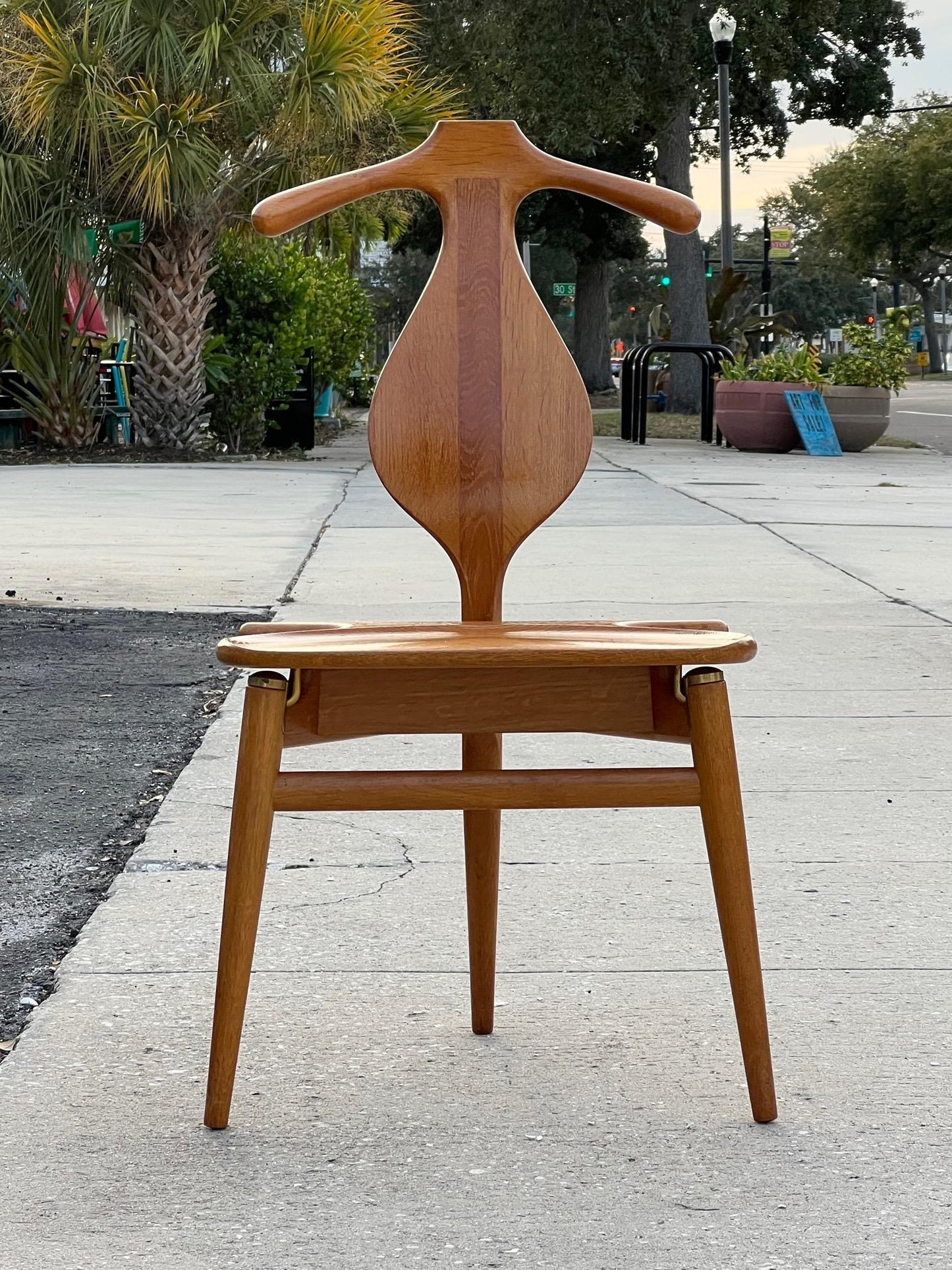 Frisman Vintage A Vintage Hans Wegner Oak Valet Chair By Johannes Hansen
