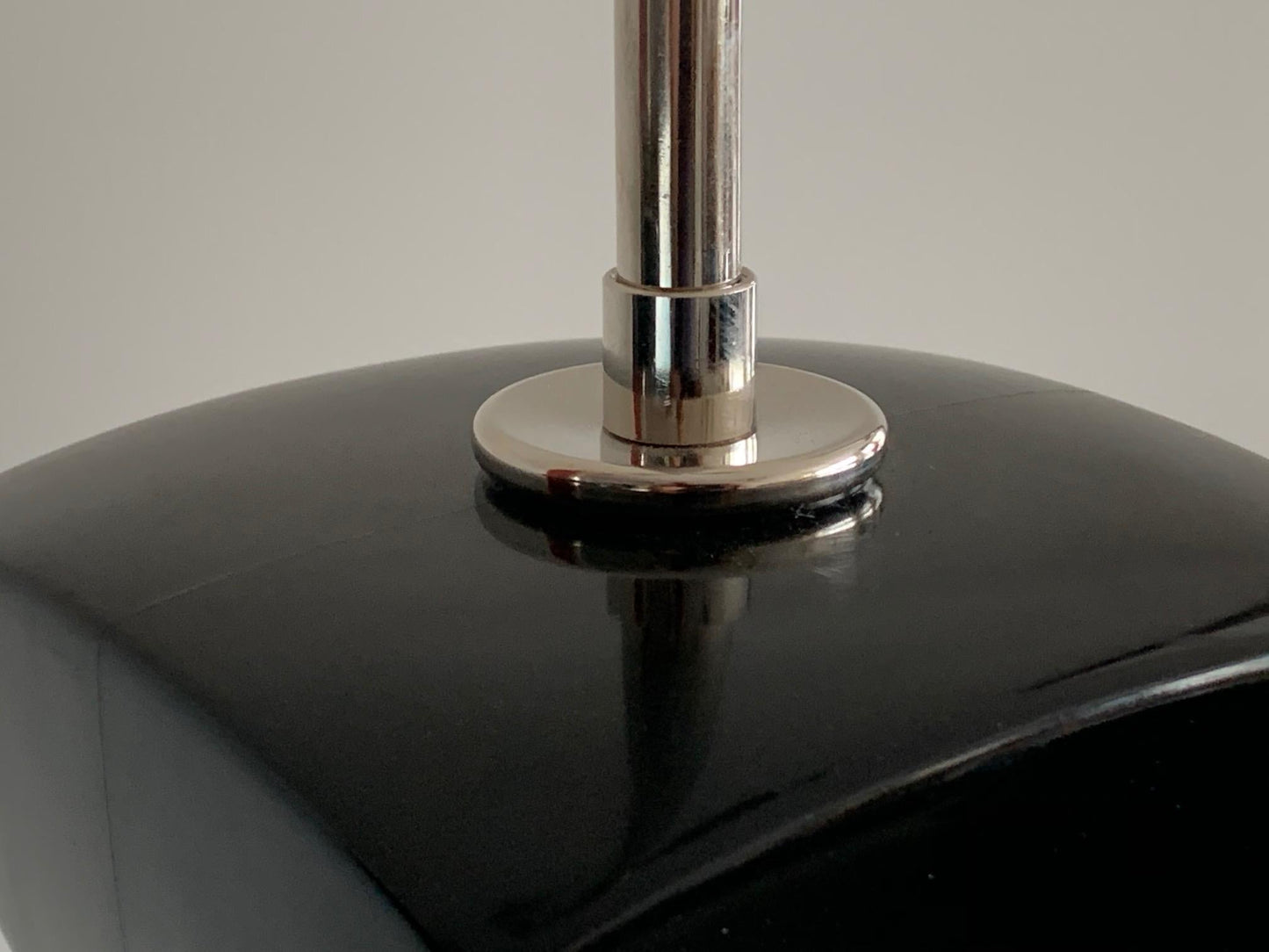 Frisman Vintage Pair of Table Lamps by Heifetz in Black Lacquer
