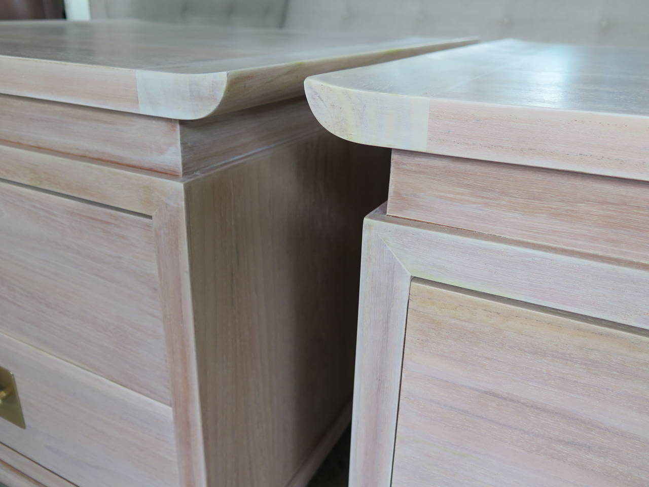 Frisman Vintage Pair of Elegant Chinese Style Nightstands with Polished Brass Hardware