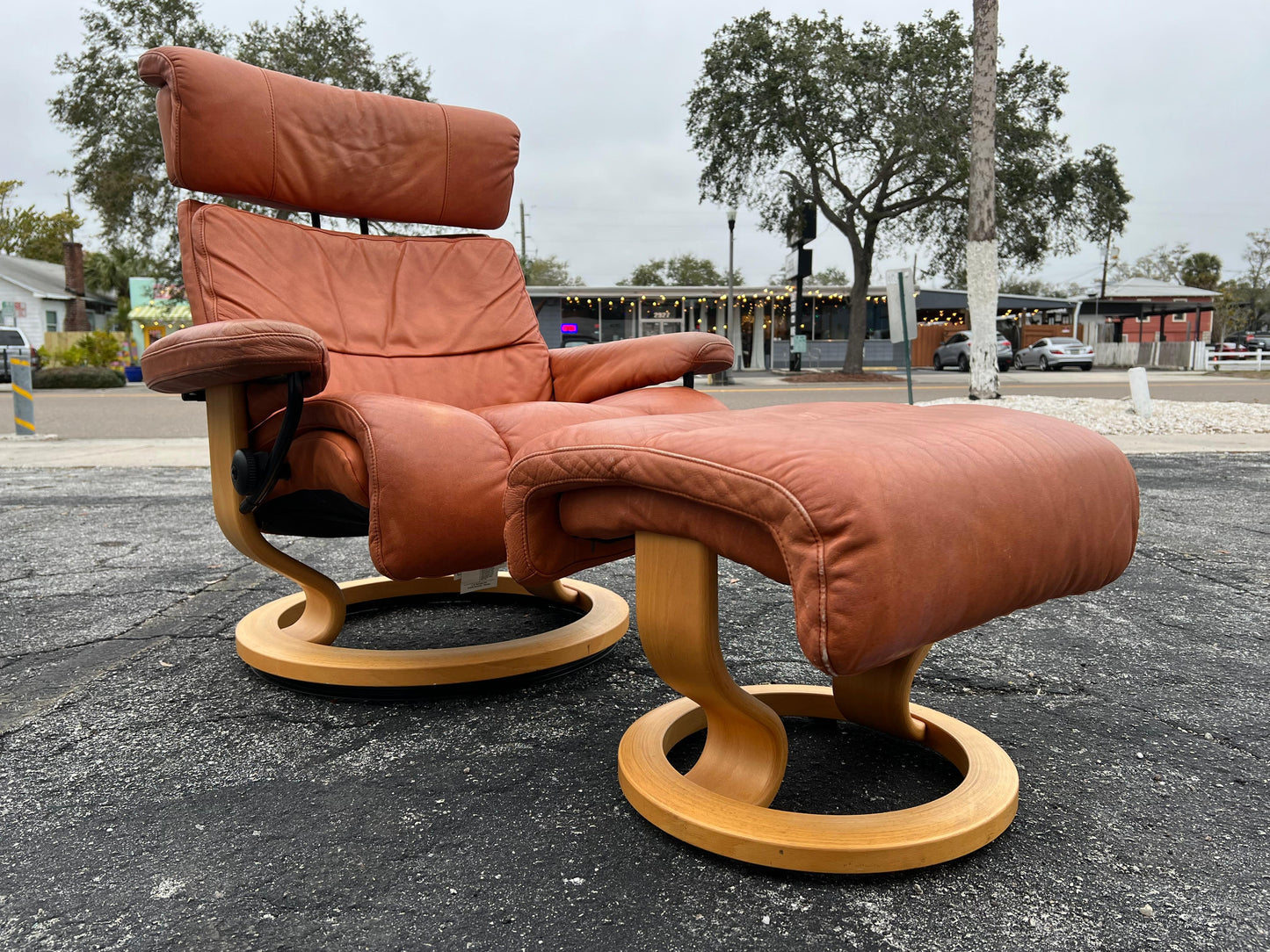 Frisman Vintage Ekornes Stressless Cognac Leather Reclining Swivel Lounge Chair with Ottoman