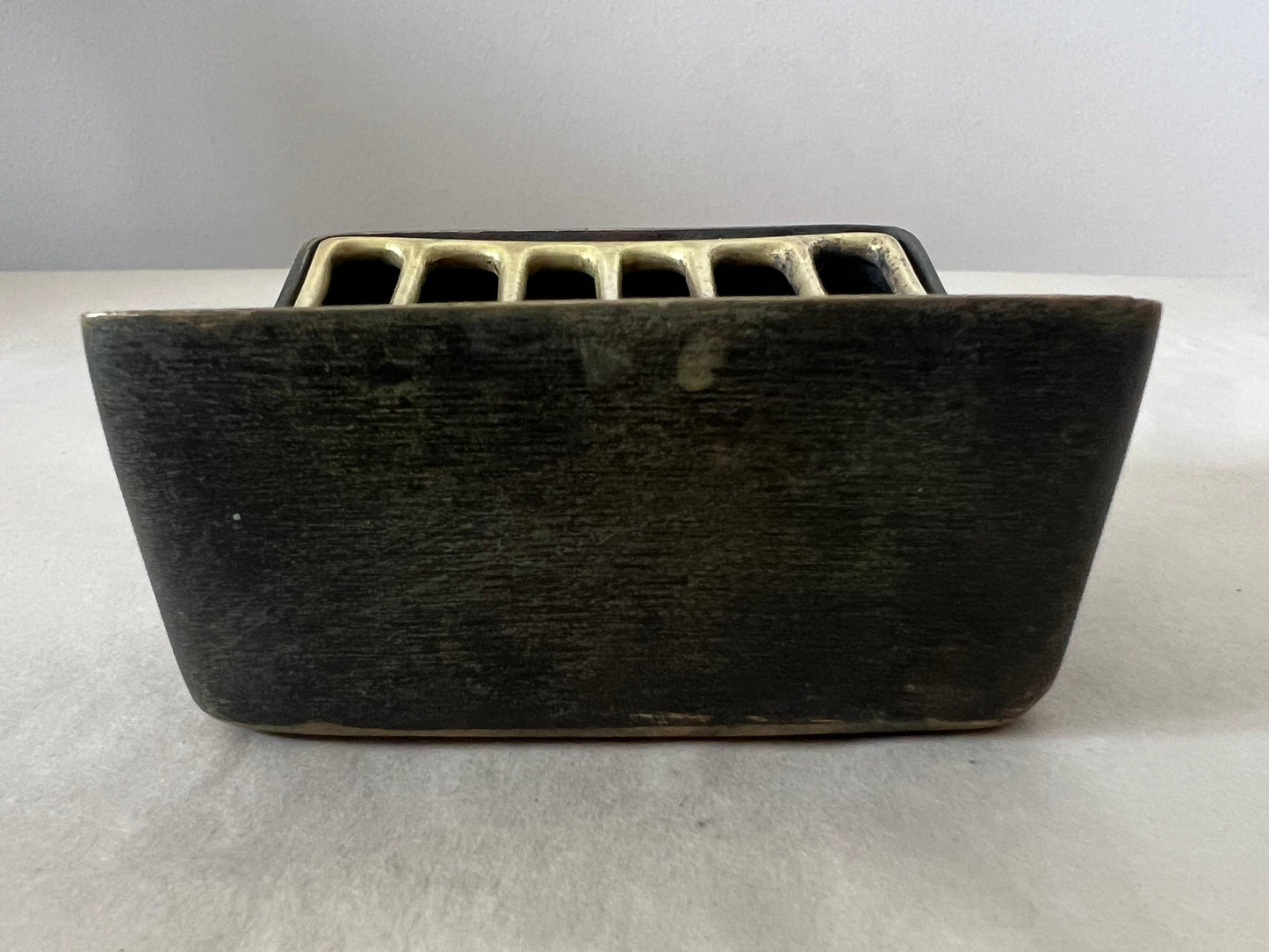 Frisman Vintage Sculptural Werkstätte Hagenauer Modernist Brass Ashtray, Austria, 1950s
