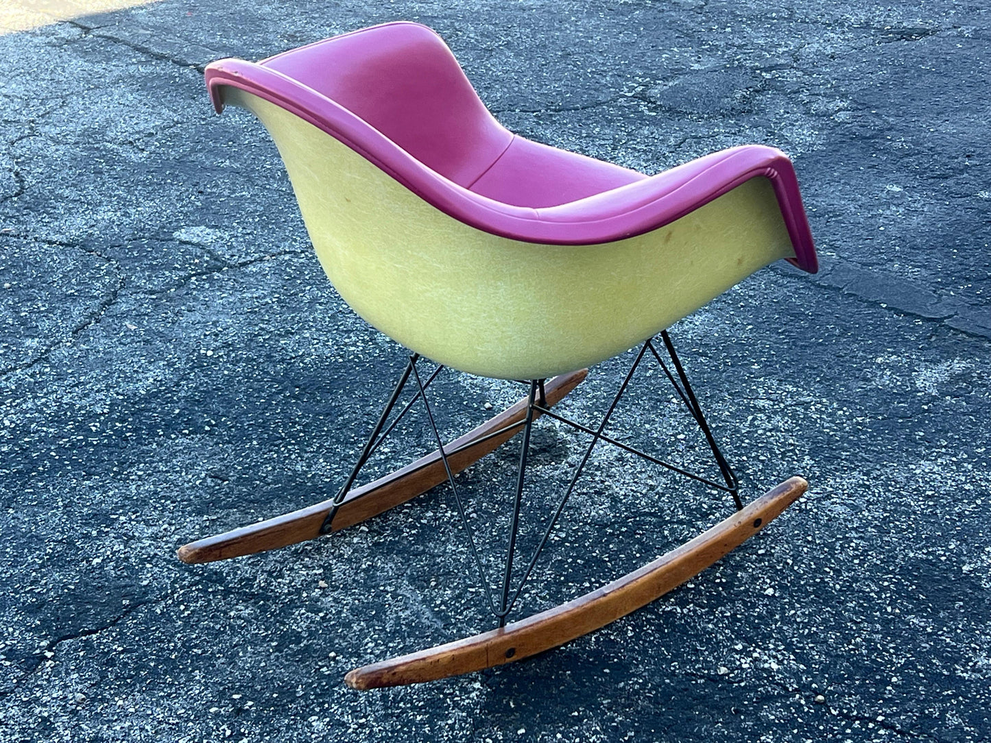 Frisman Vintage Charles Eames Classic RAR Rocking Chair Herman Miller Lemon Yellow
