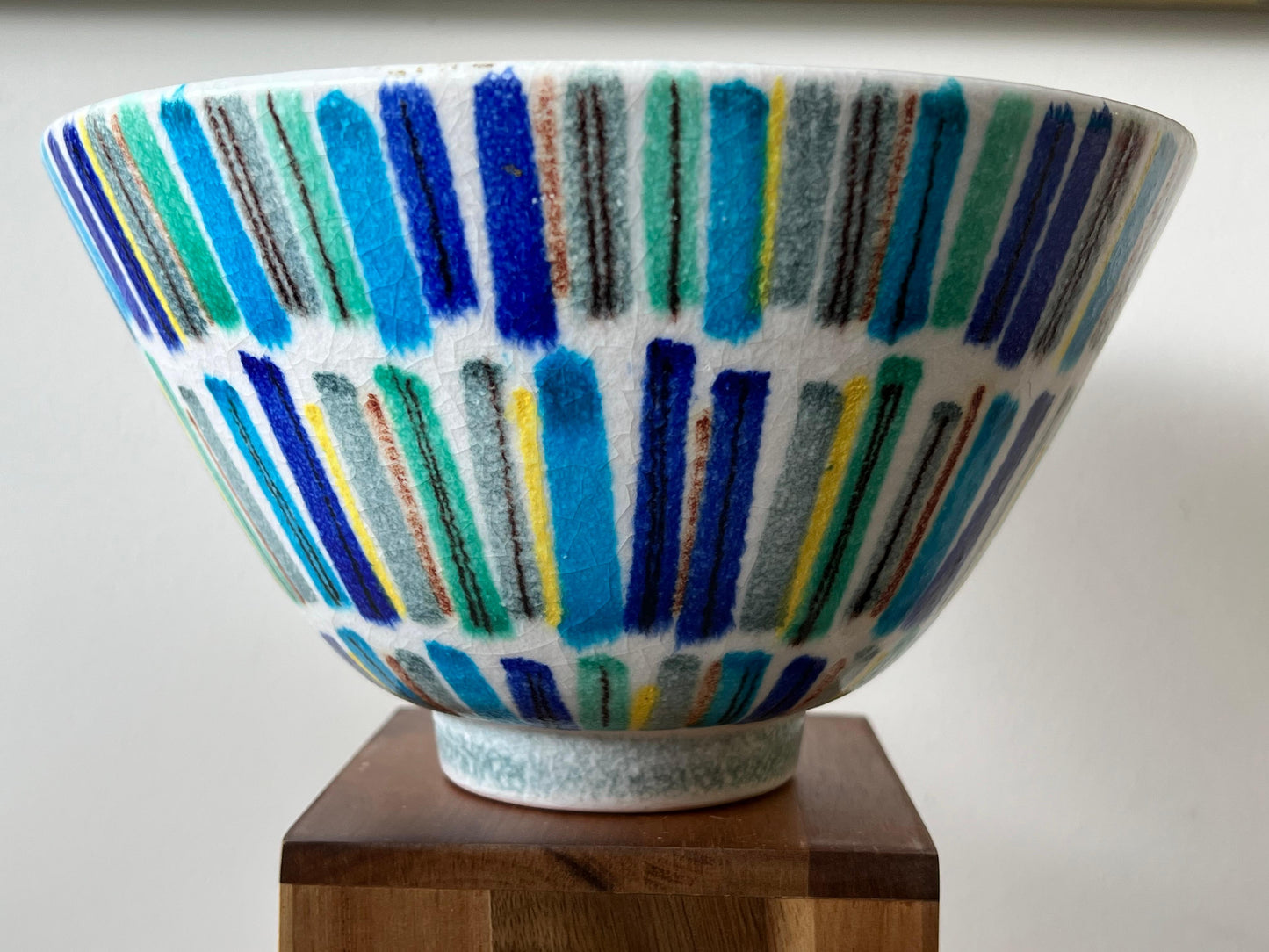 Frisman Vintage Unusual Ceramic Bowl With Stripes By Alvino Bagni For Raymor Ca' 1960's