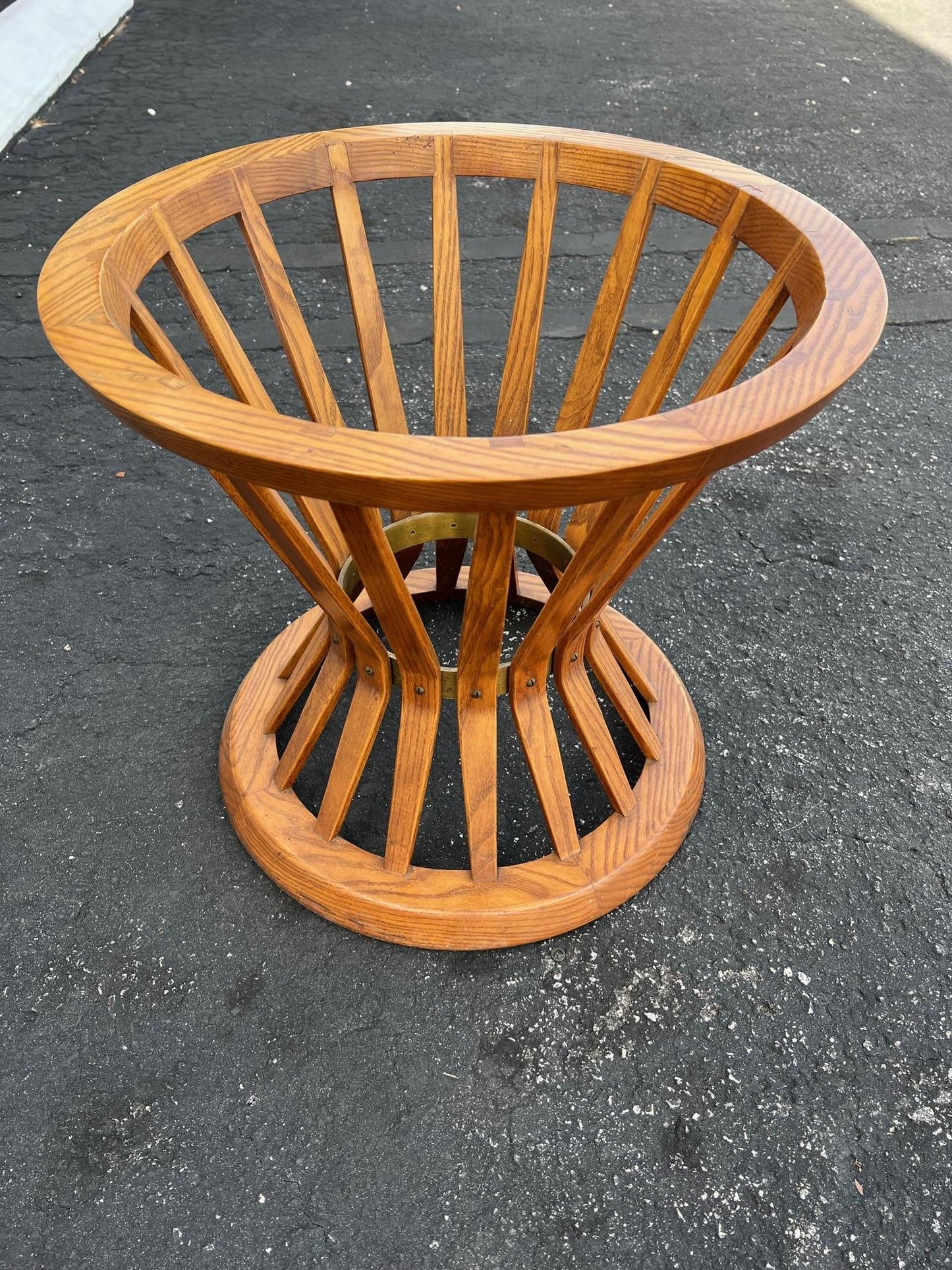 Frisman Vintage Dunbar Sheaf Of Wheat Table With Glass Top