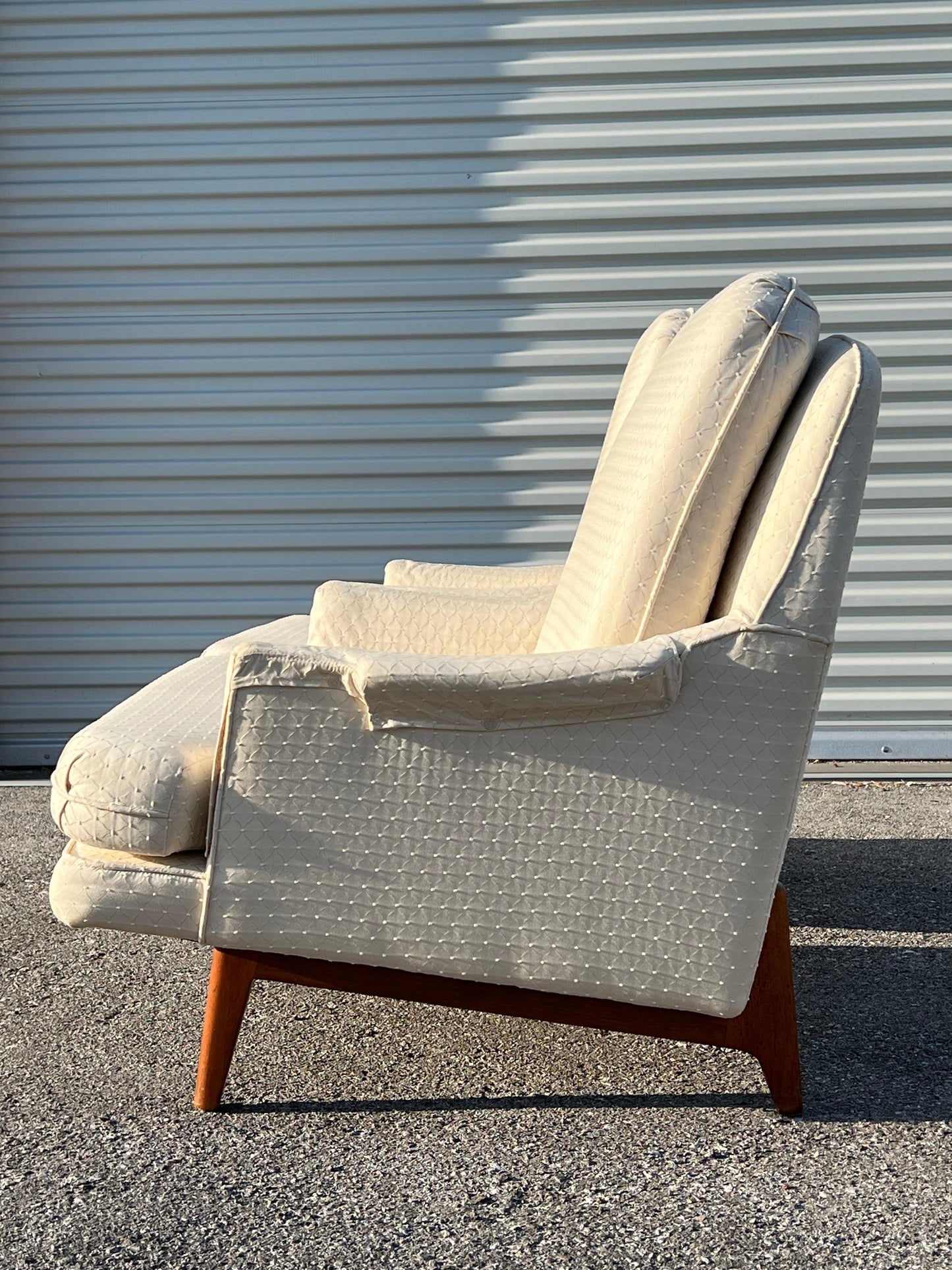 Frisman Vintage A Pair Of Wormley Dunbar Chairs From The Janus Collection Ca' 1960's