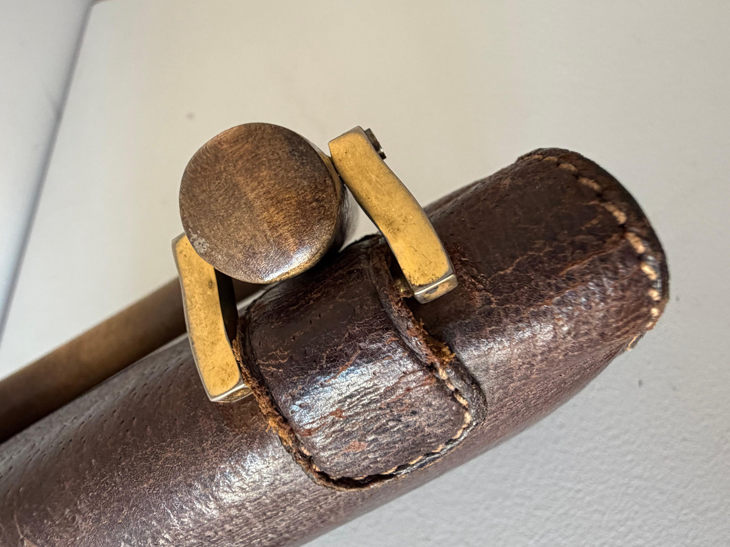 Frisman Vintage GUCCI Vintage 70s Brown Leather Handbag Wood Handle Bag Rare