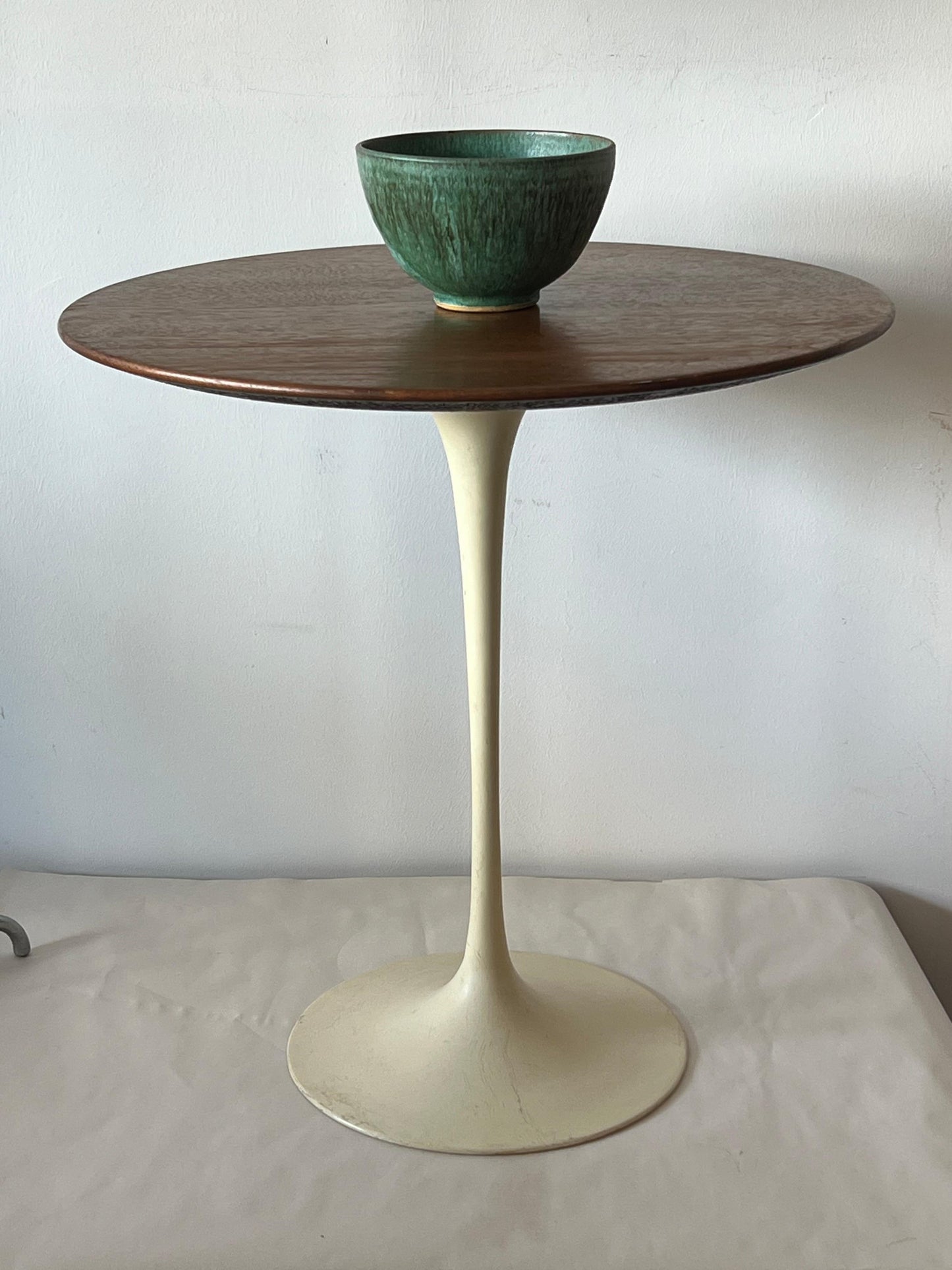 Frisman Vintage Original Eero Saarinen for Knoll International Tulip Side Table Walnut Top