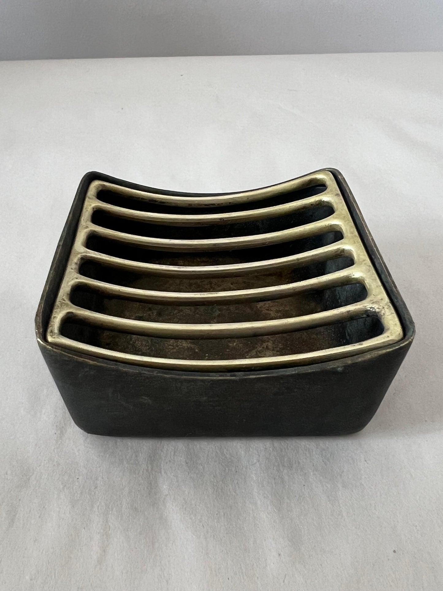 Frisman Vintage Sculptural Werkstätte Hagenauer Modernist Brass Ashtray, Austria, 1950s