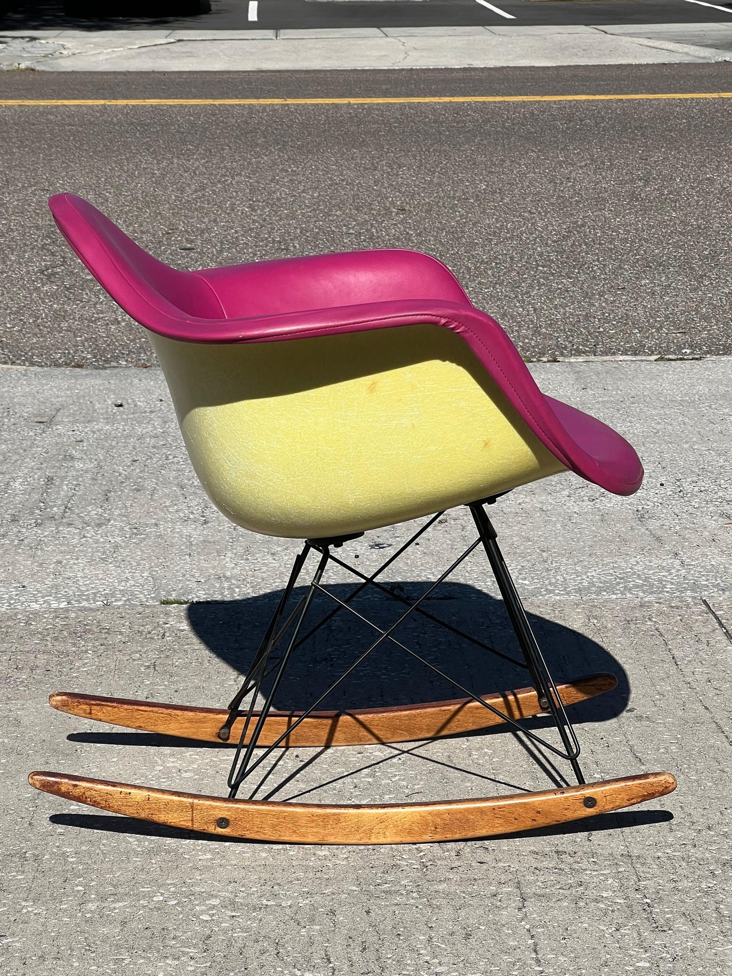 Frisman Vintage Charles Eames Classic RAR Rocking Chair Herman Miller Lemon Yellow