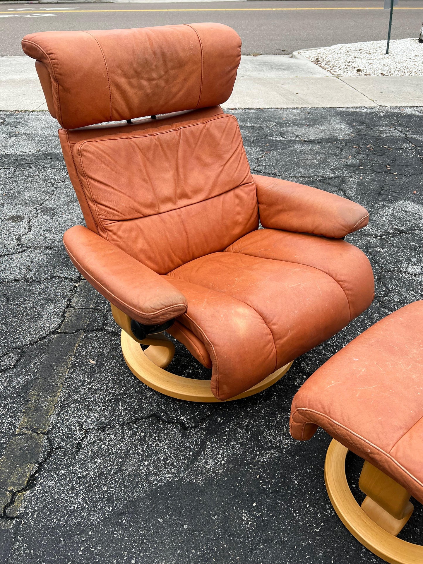 Frisman Vintage Ekornes Stressless Cognac Leather Reclining Swivel Lounge Chair with Ottoman