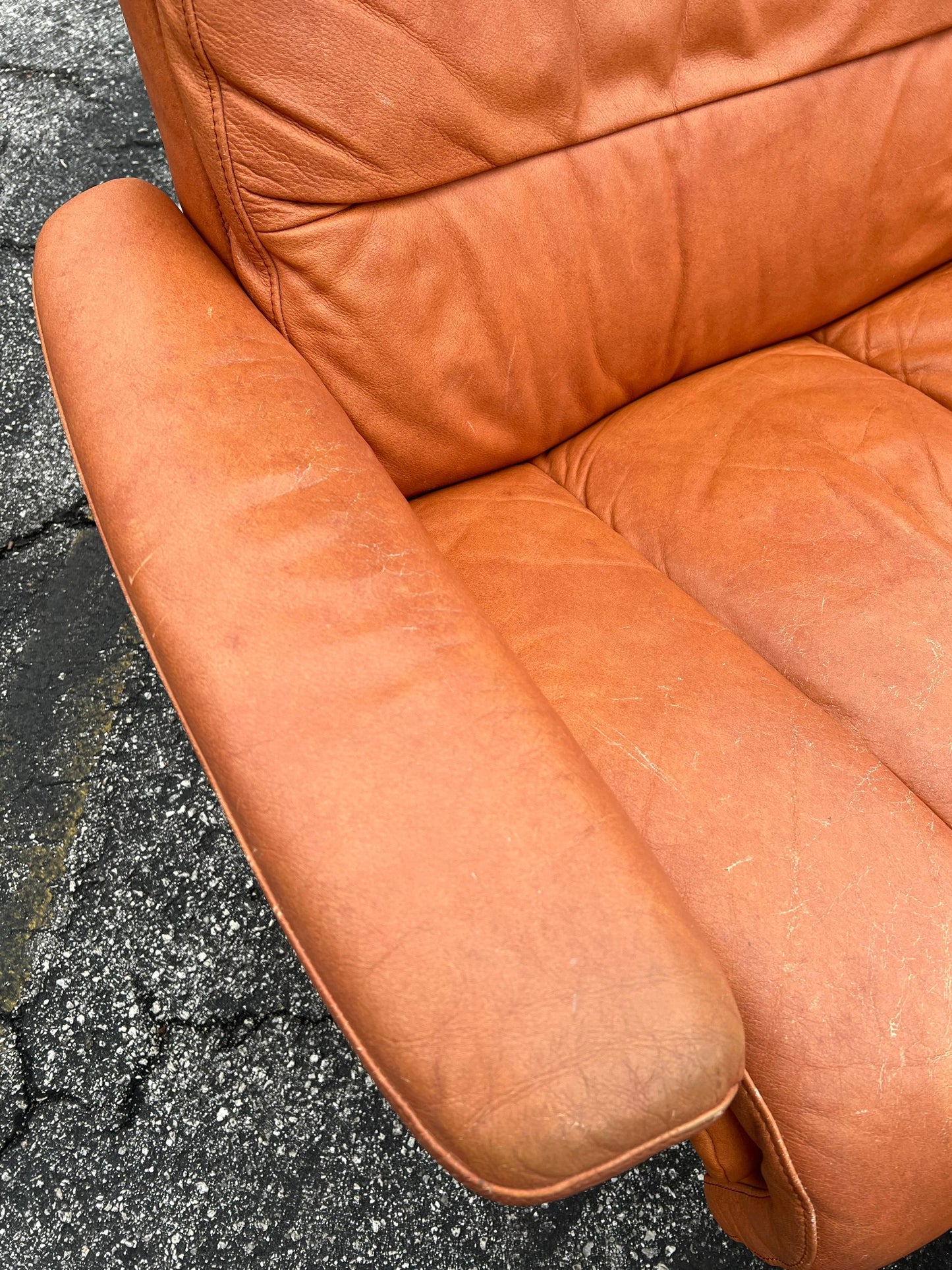Frisman Vintage Ekornes Stressless Cognac Leather Reclining Swivel Lounge Chair with Ottoman