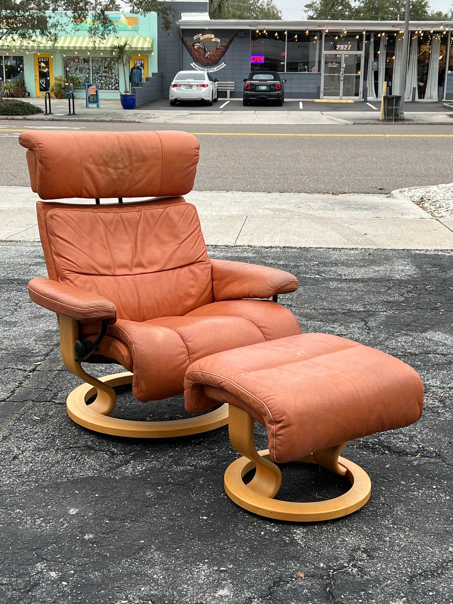 Frisman Vintage Ekornes Stressless Cognac Leather Reclining Swivel Lounge Chair with Ottoman