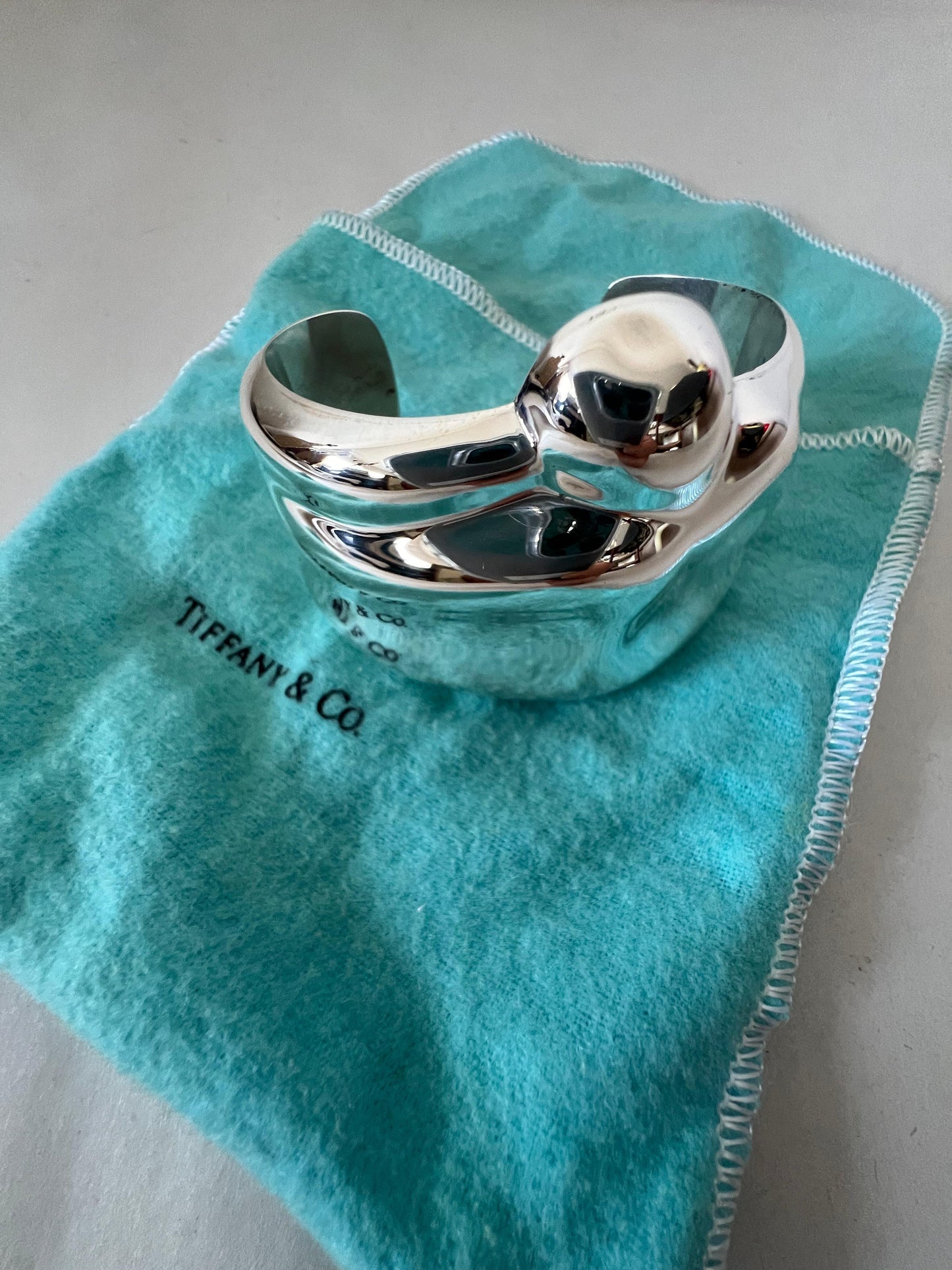 Frisman Vintage Elsa Peretti Tiffany Polished Sterling Cuff Bracelet 1982