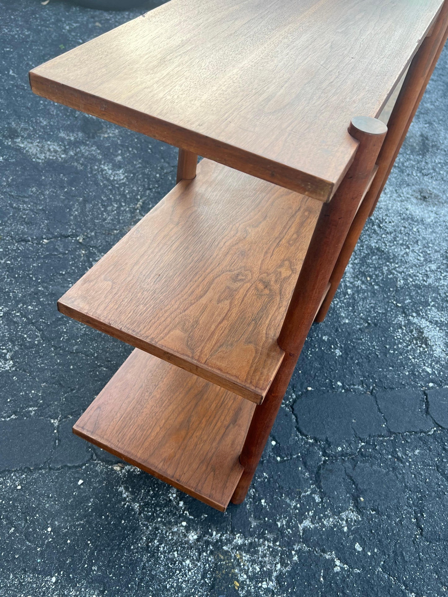 Frisman Vintage Milo Baughman For Glenn Of California Bookshelf Walnut Patina 1950's