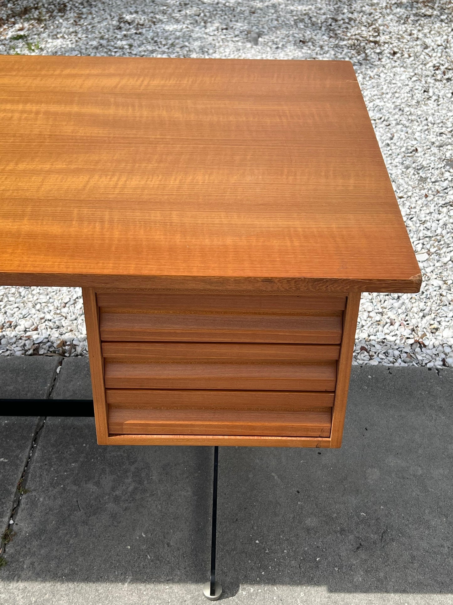 Frisman Vintage Osvaldo Borsani for Tecno Desk, circa 1950s