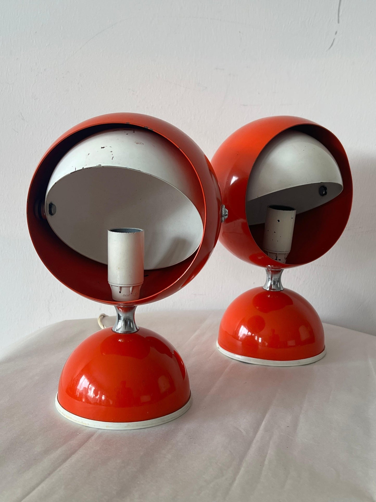 Frisman Vintage A Pair Of Italian Table Lamps With Adjustable Shades Orange 1960's Space Age