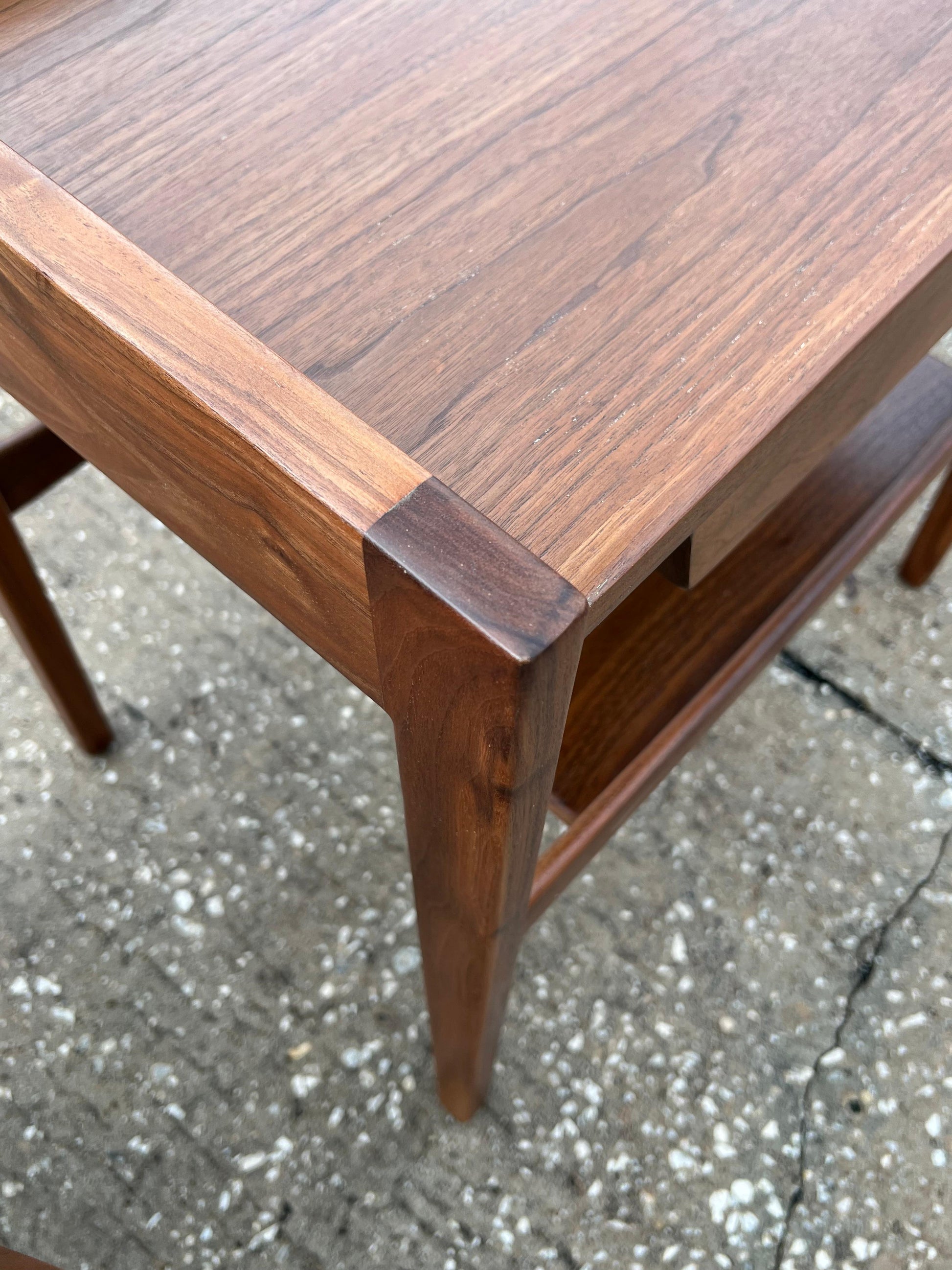 Frisman Vintage A Pair Of Jens Risom Night Stands in Walnut ca' 1960's