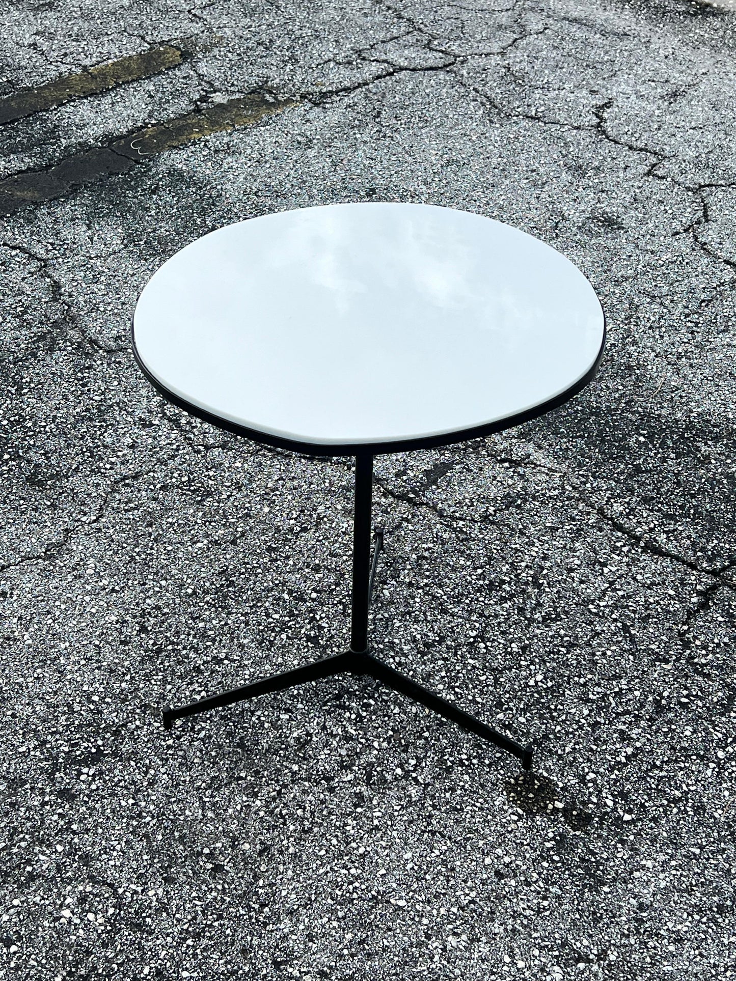 Frisman Vintage A Classic Paul McCobb Side Table Wrought Iron And Vitrolite ca' 1950's