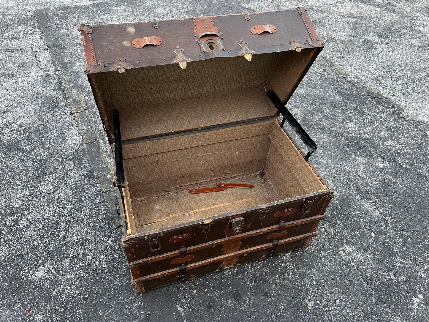 Frisman Vintage Antique Steamer Trunk Late 19th Century