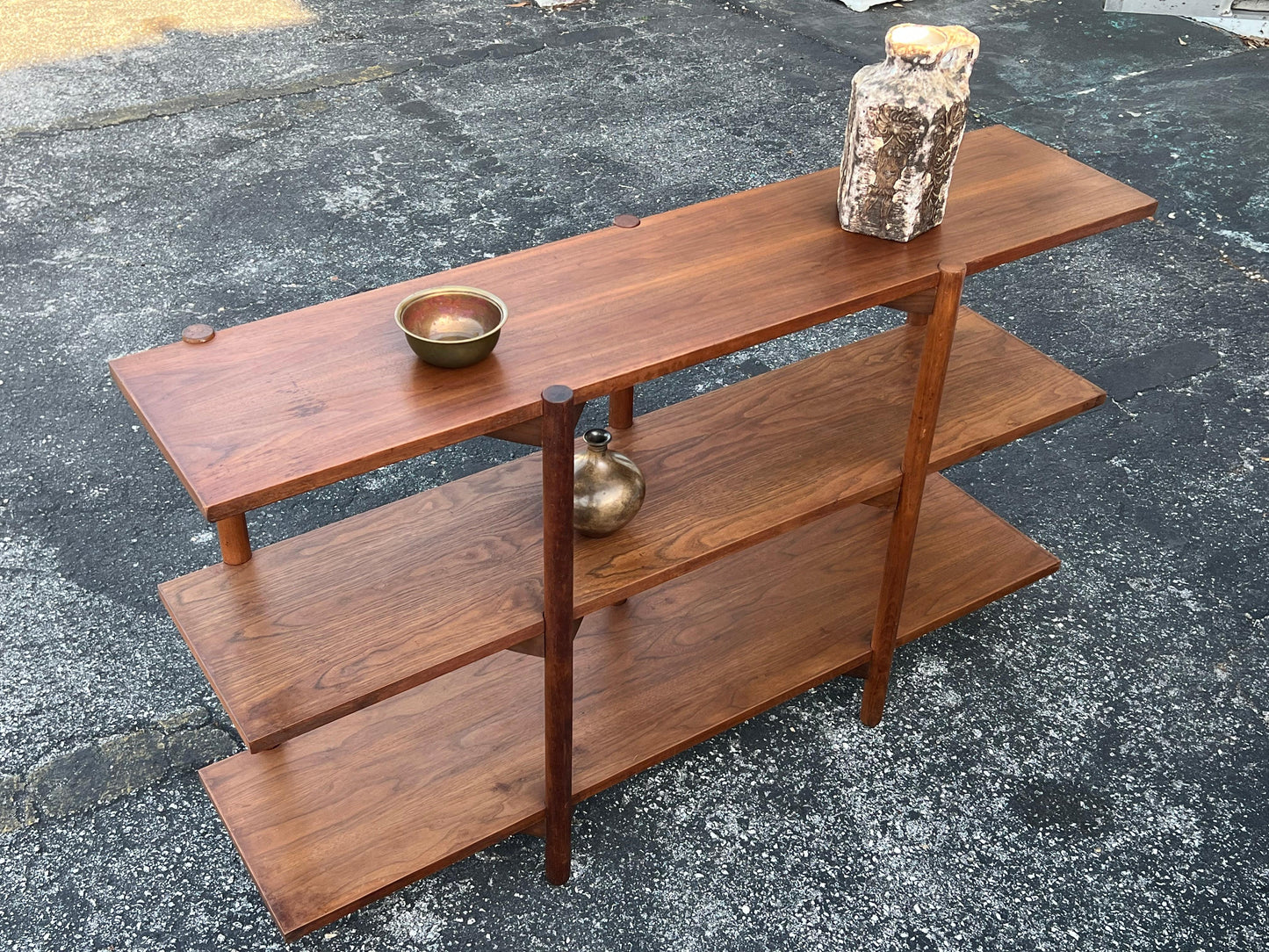 Frisman Vintage Milo Baughman For Glenn Of California Bookshelf Walnut Patina 1950's