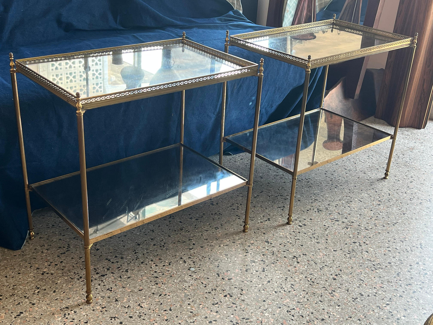 Frisman Vintage A Pair Of Classic Bagues Side Tables With Eglomise Tops ca' 1970's