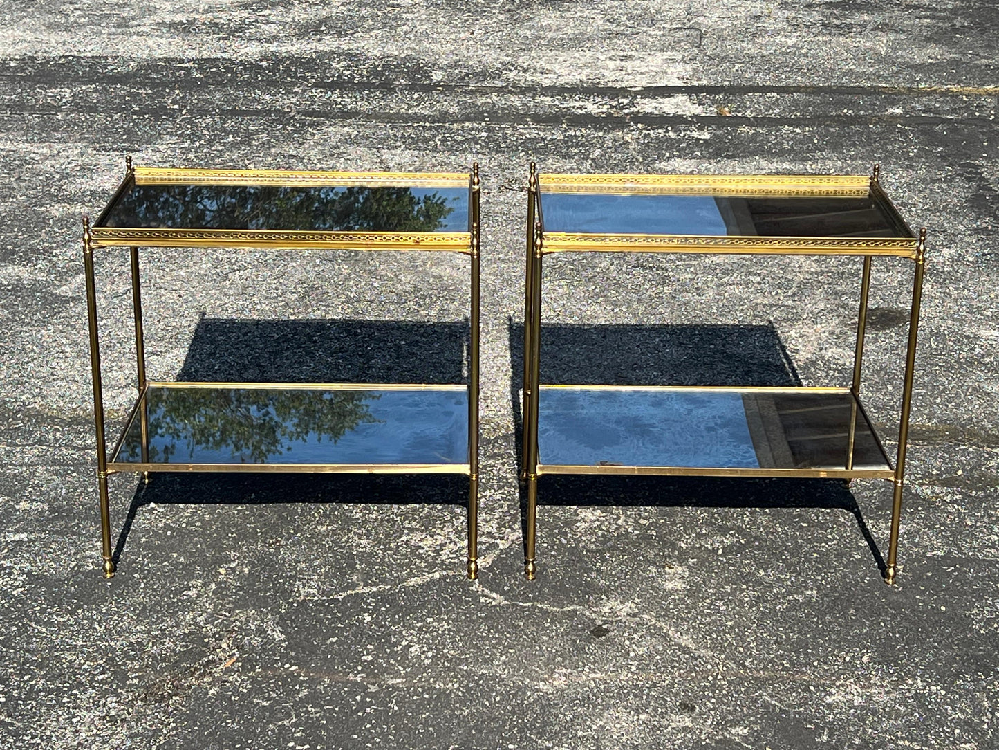 Frisman Vintage A Pair Of Classic Bagues Side Tables With Eglomise Tops ca' 1970's