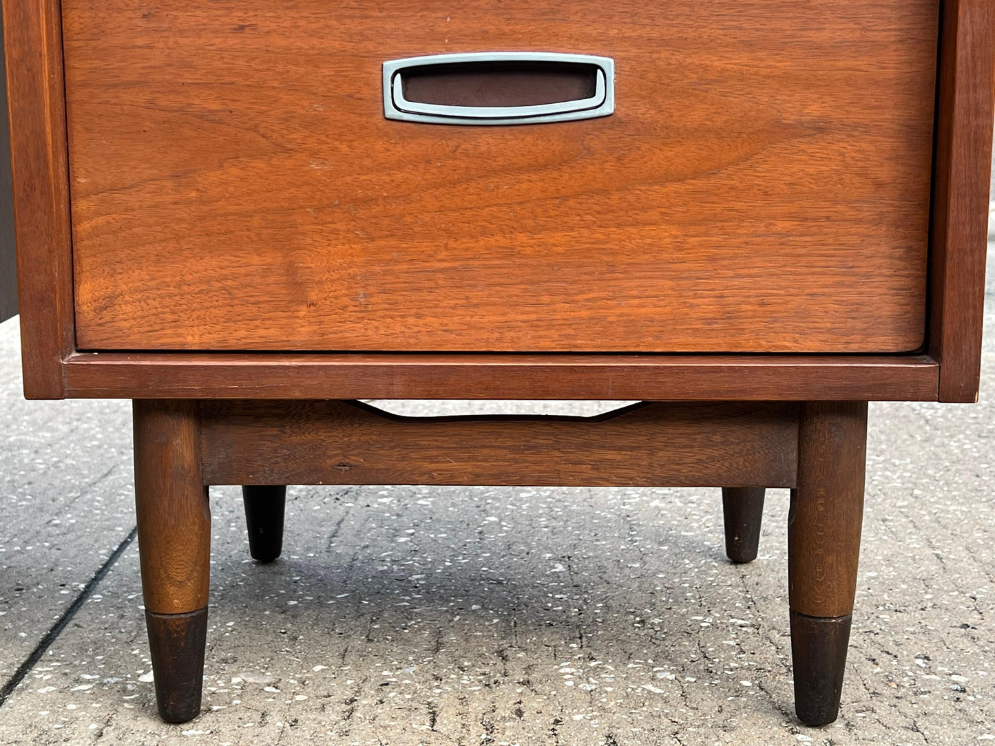 Frisman Vintage A Pair of Mainline by Hooker Mid Century Night Stands ca' 1960's