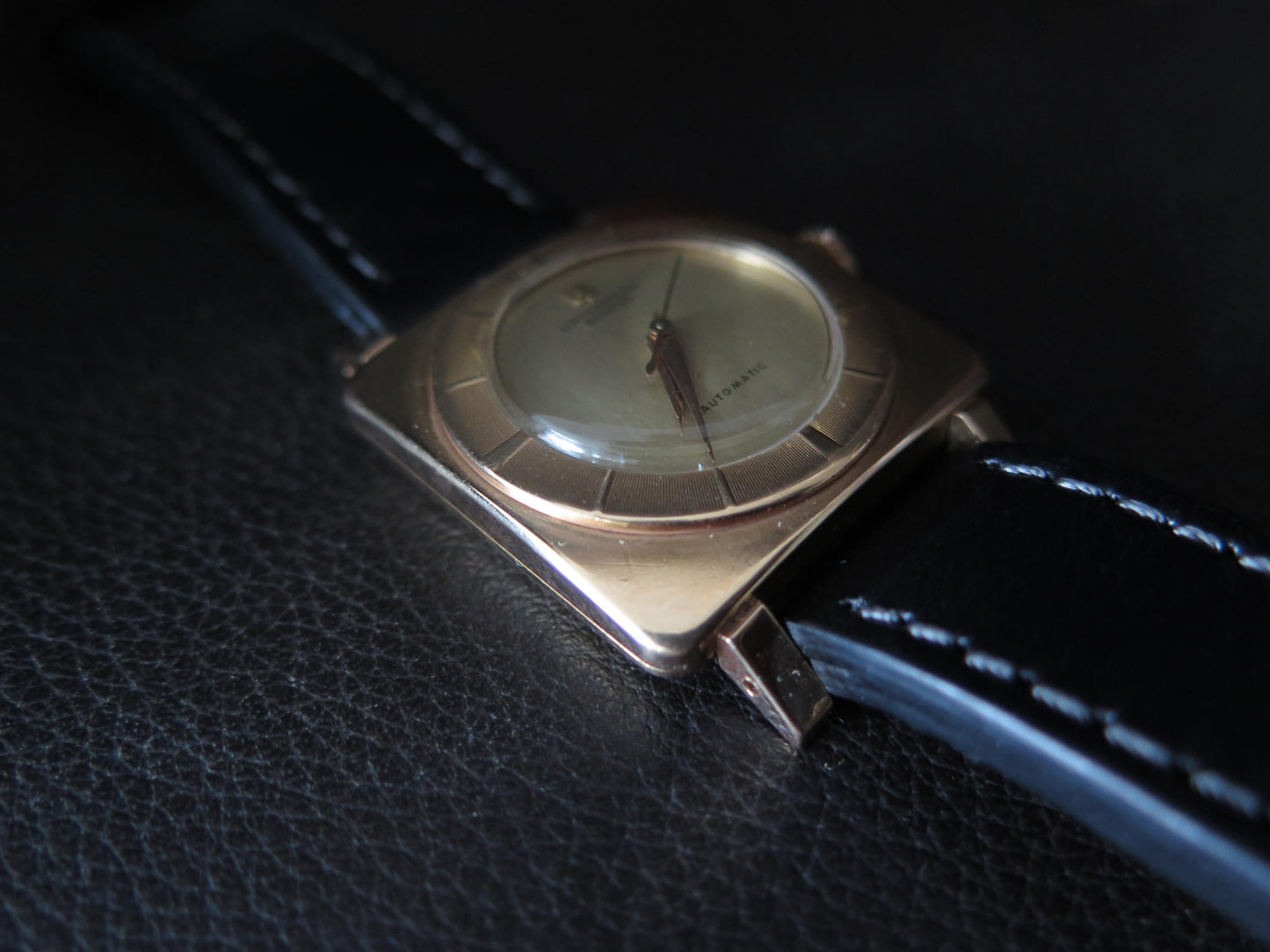 Frisman Vintage Universal Geneve Pink Gold Bumper Automatic Watch