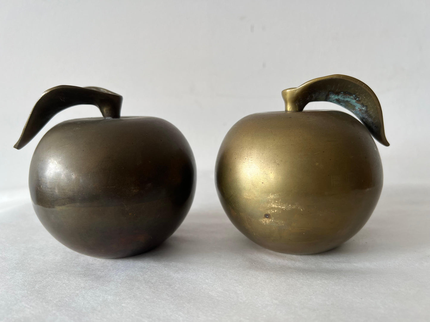 Frisman Vintage A Pair Of Brass Apple Sculptures Decorative 1960's
