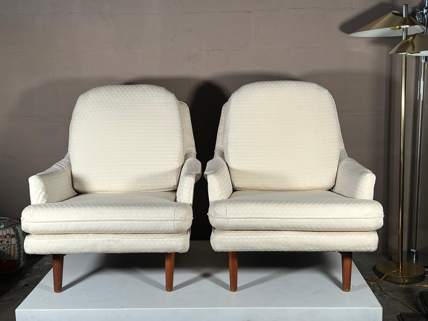 Frisman Vintage A Pair Of Wormley Dunbar Chairs From The Janus Collection Ca' 1960's
